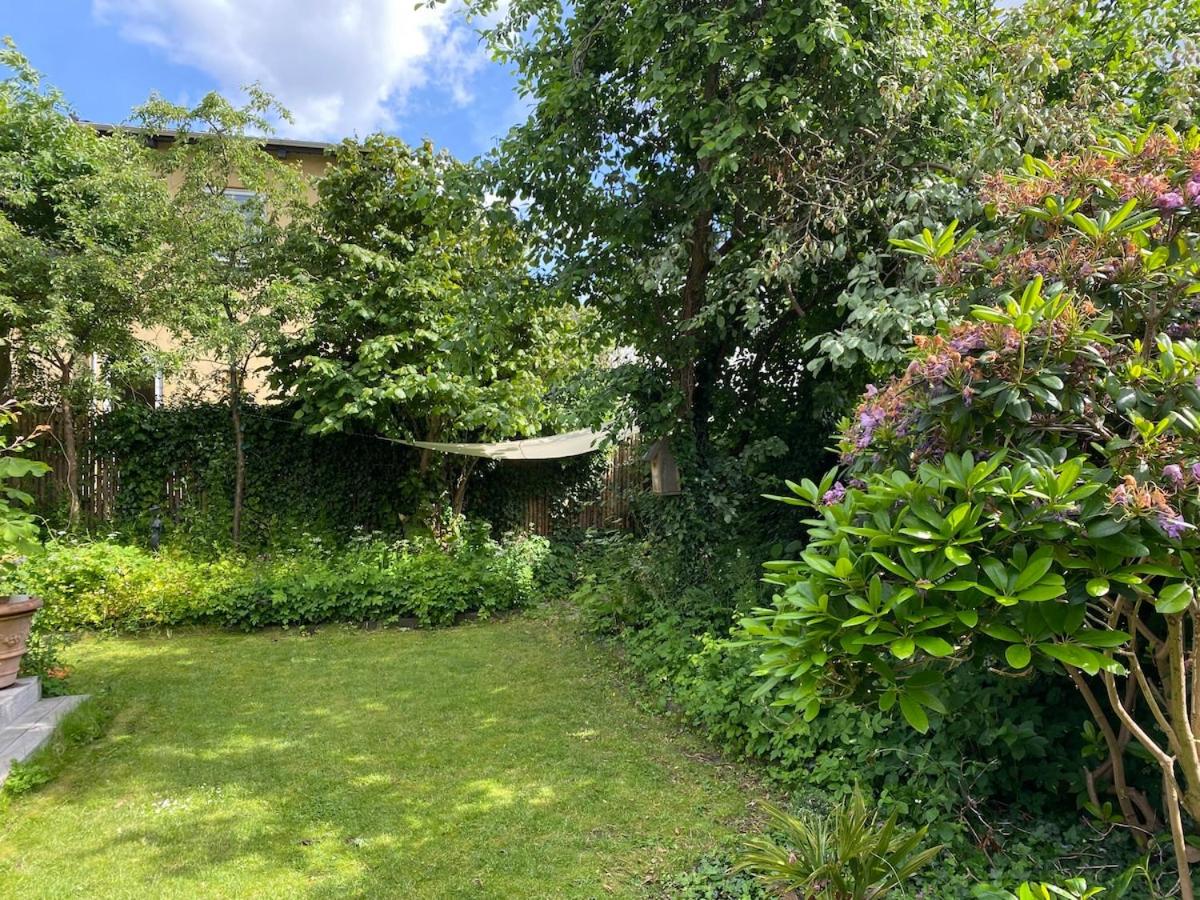 Din egen villa, spa, ude bruser, have & elbil-lader
