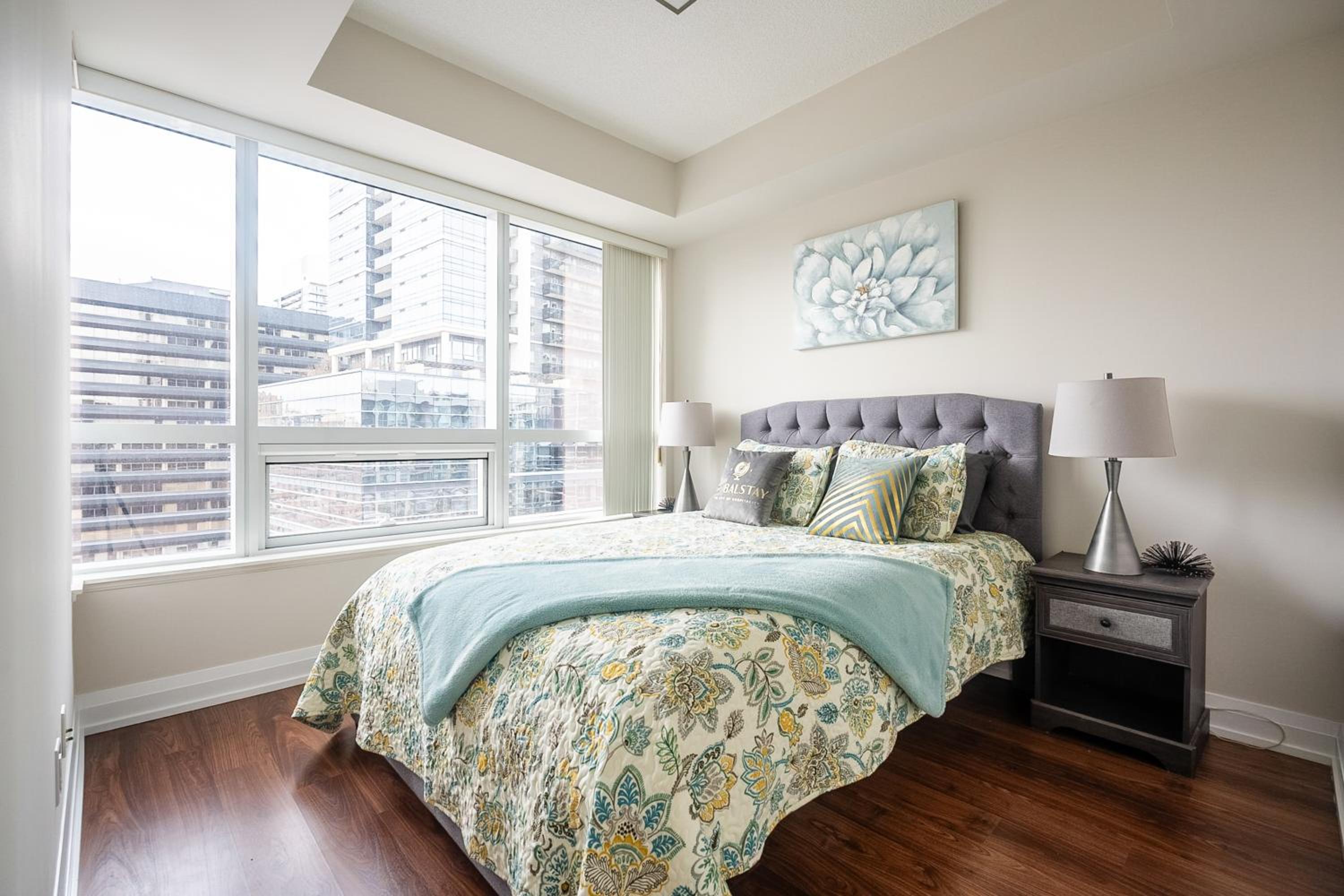 Modern 1 BR Apartment in North York Free parking