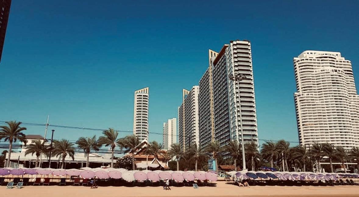 芭提雅Lumpini中天海滩海景公寓-直达海滩