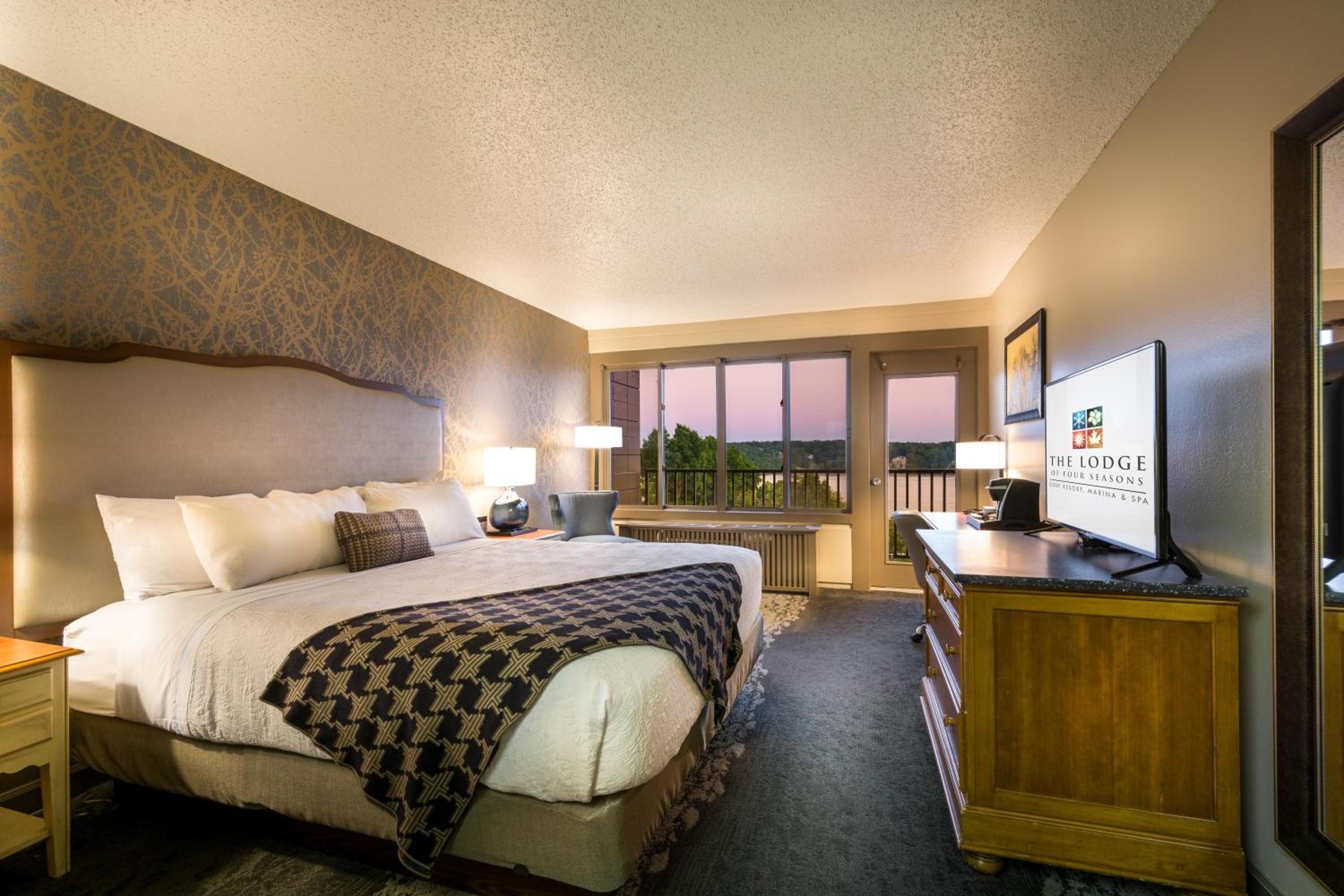 Lodge of Four Seasons Golf Resort, Marina  Spa - Property Image 45