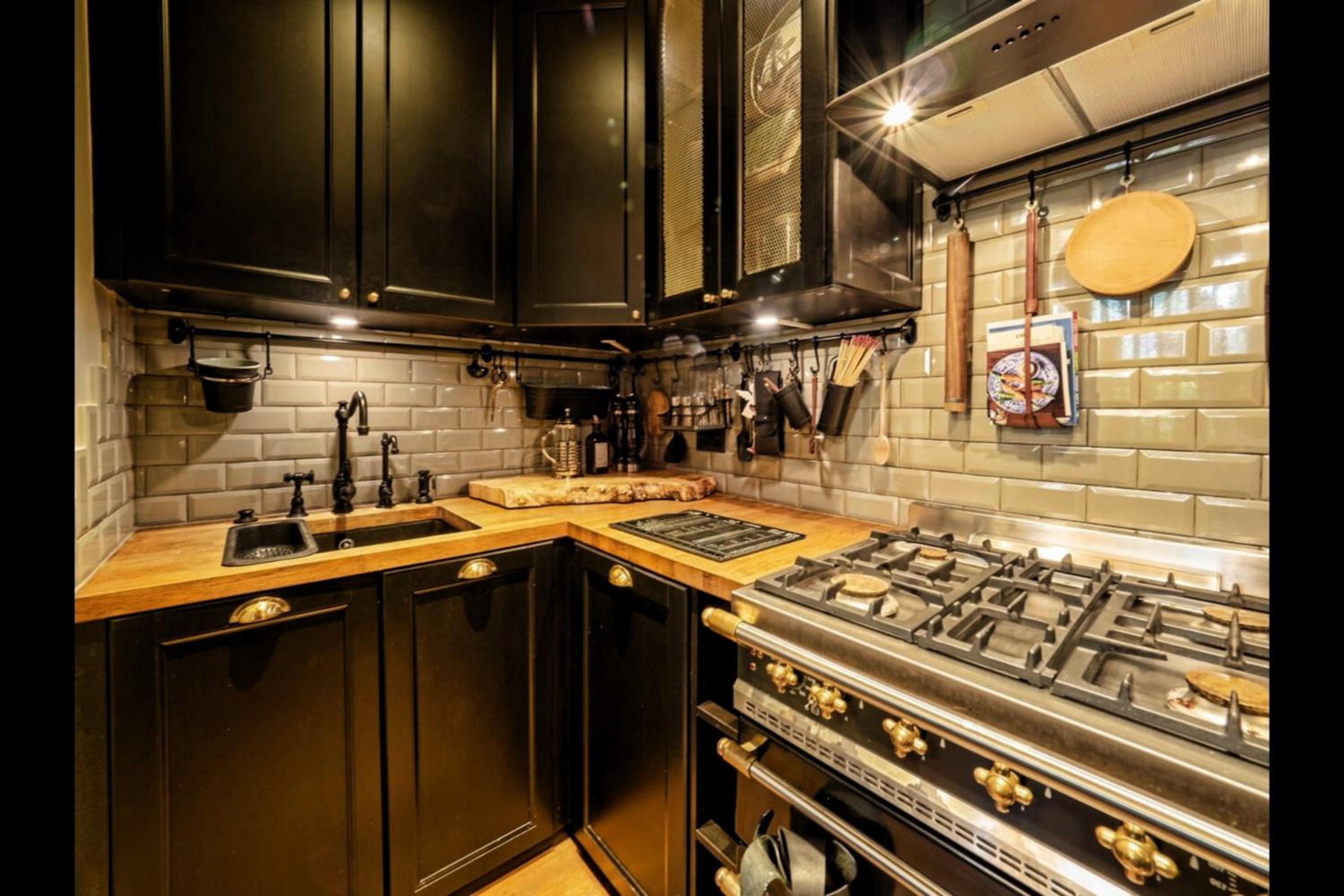 Kensington Palace 2 Bed Luxury Home