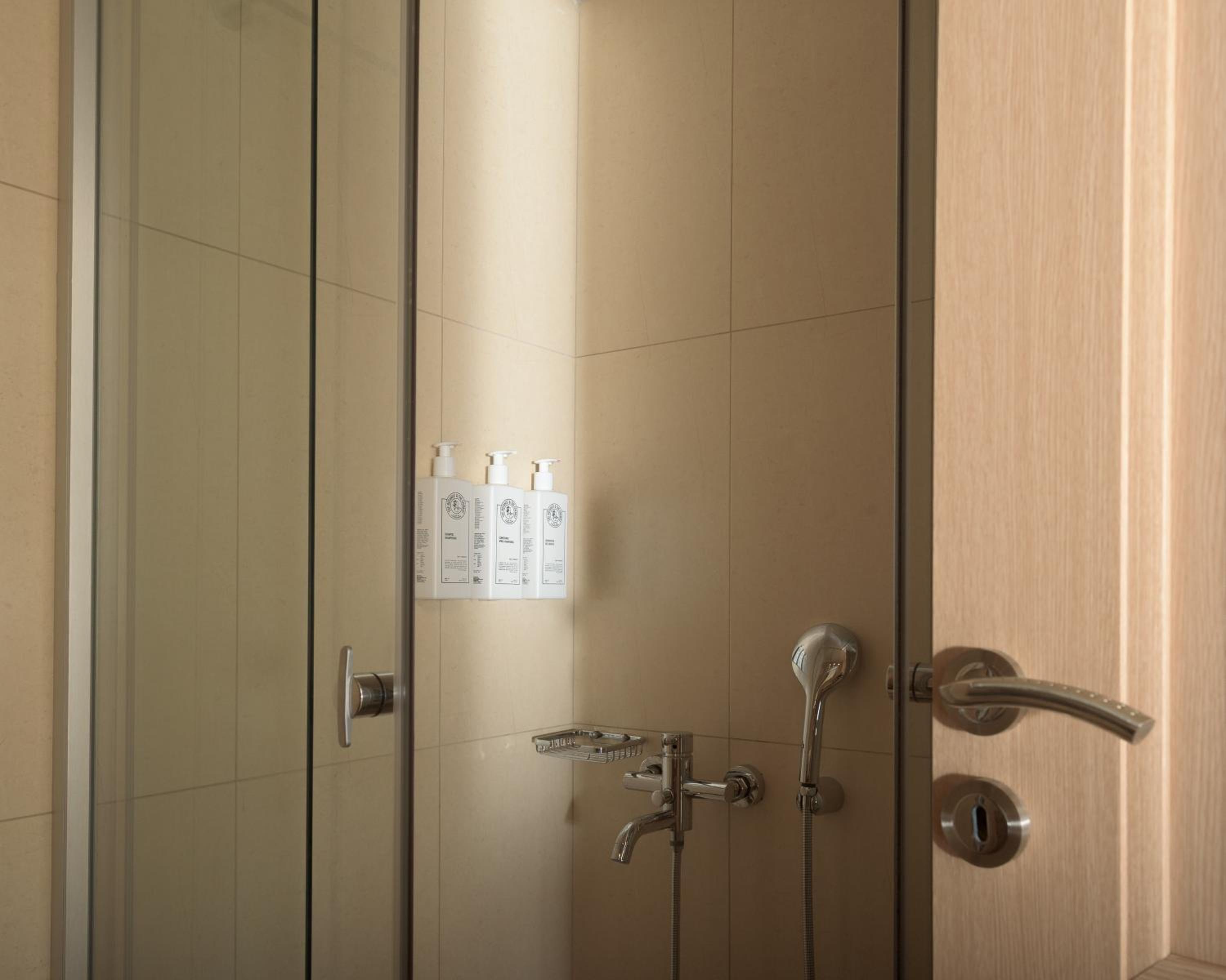 Nere Suites