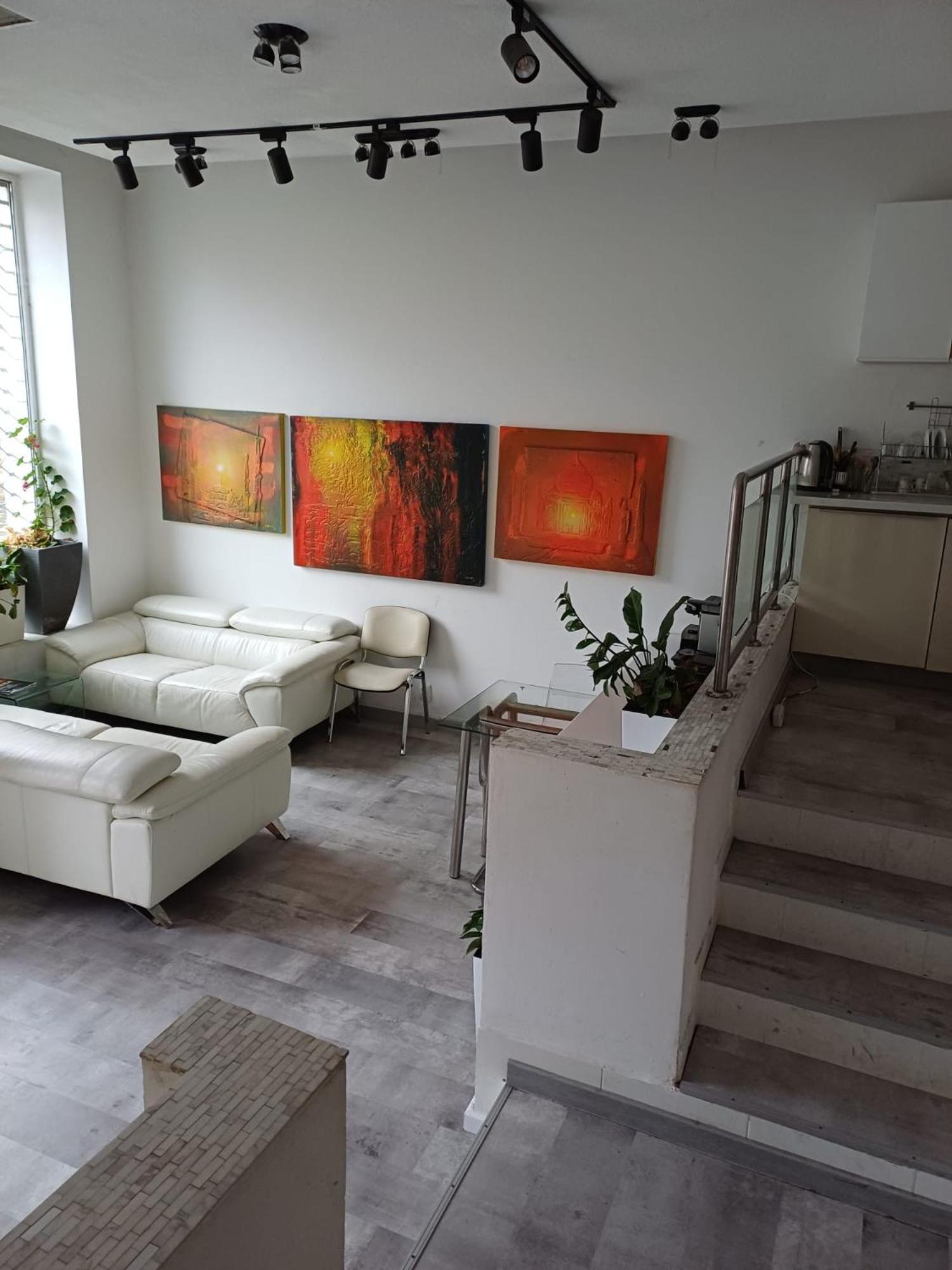 Stay, Work, Meet in Creative Space in Centrum