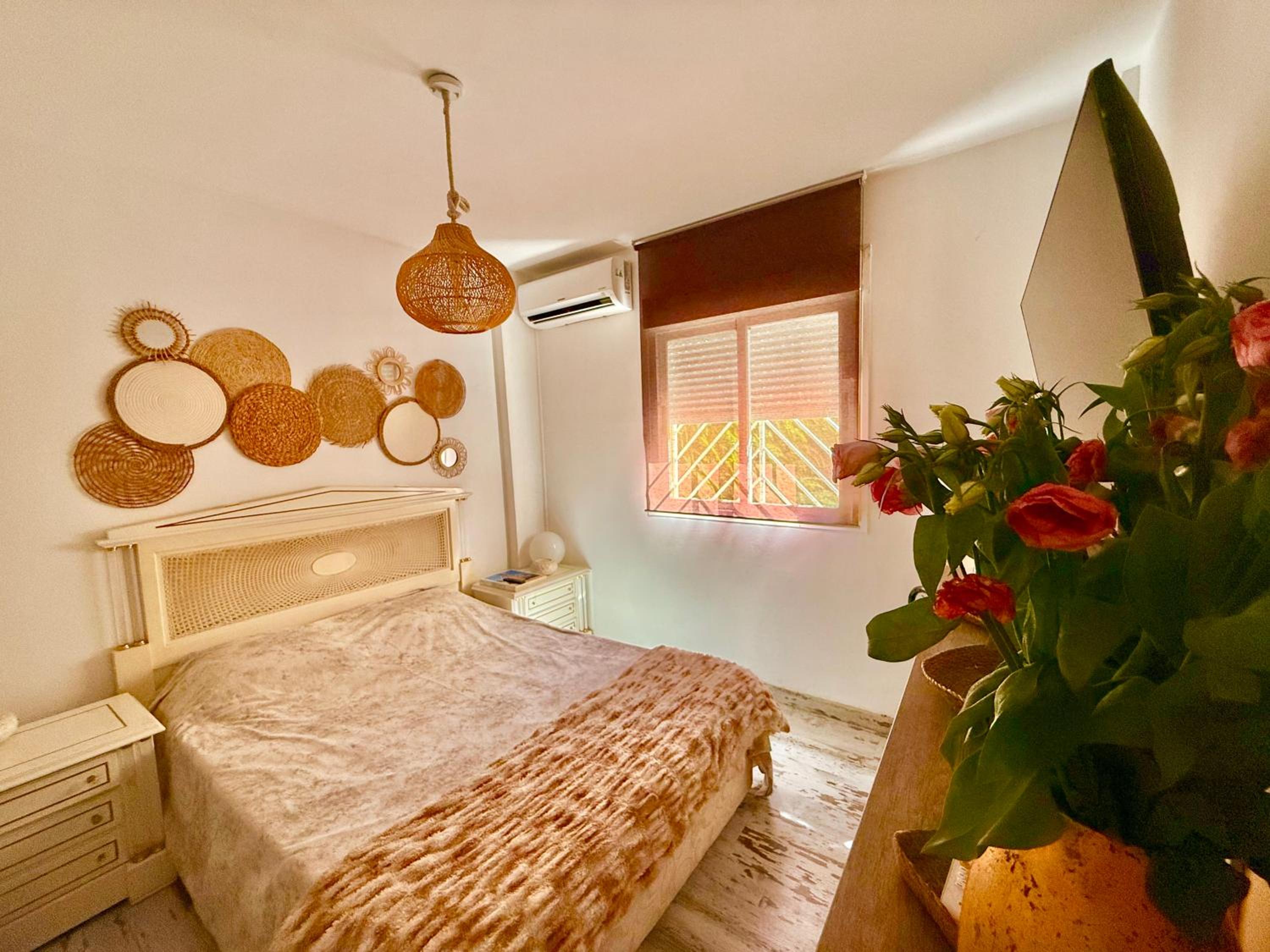 Residencial Bajo con jardín y jacuzzi privado Calahonda Royale