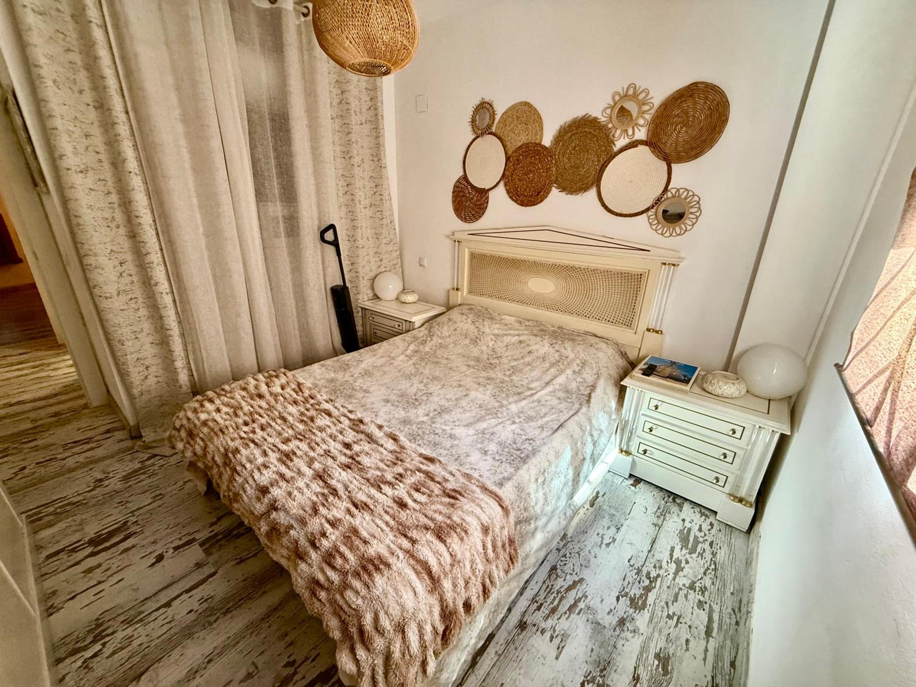 Residencial Bajo con jardín y jacuzzi privado Calahonda Royale