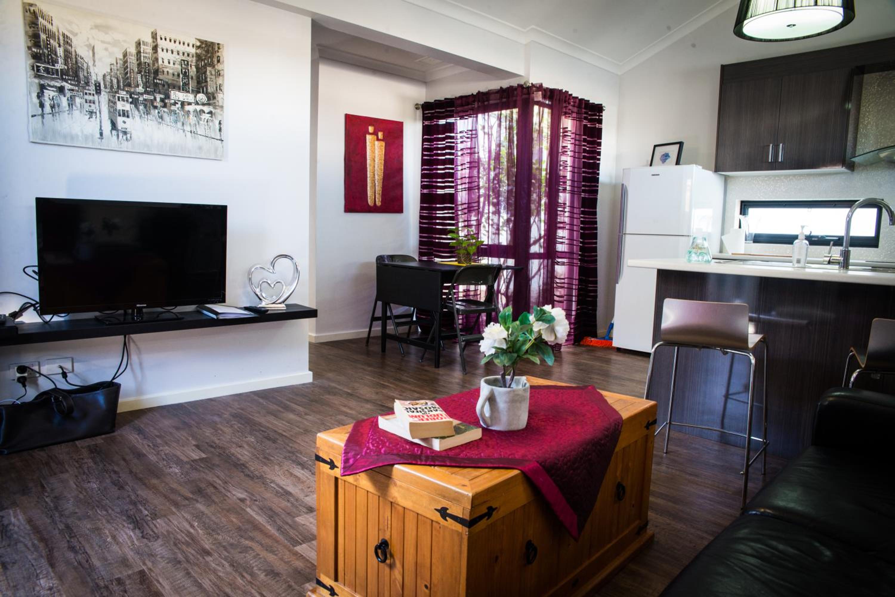 Como Retreat - two bedroom villa photo 2