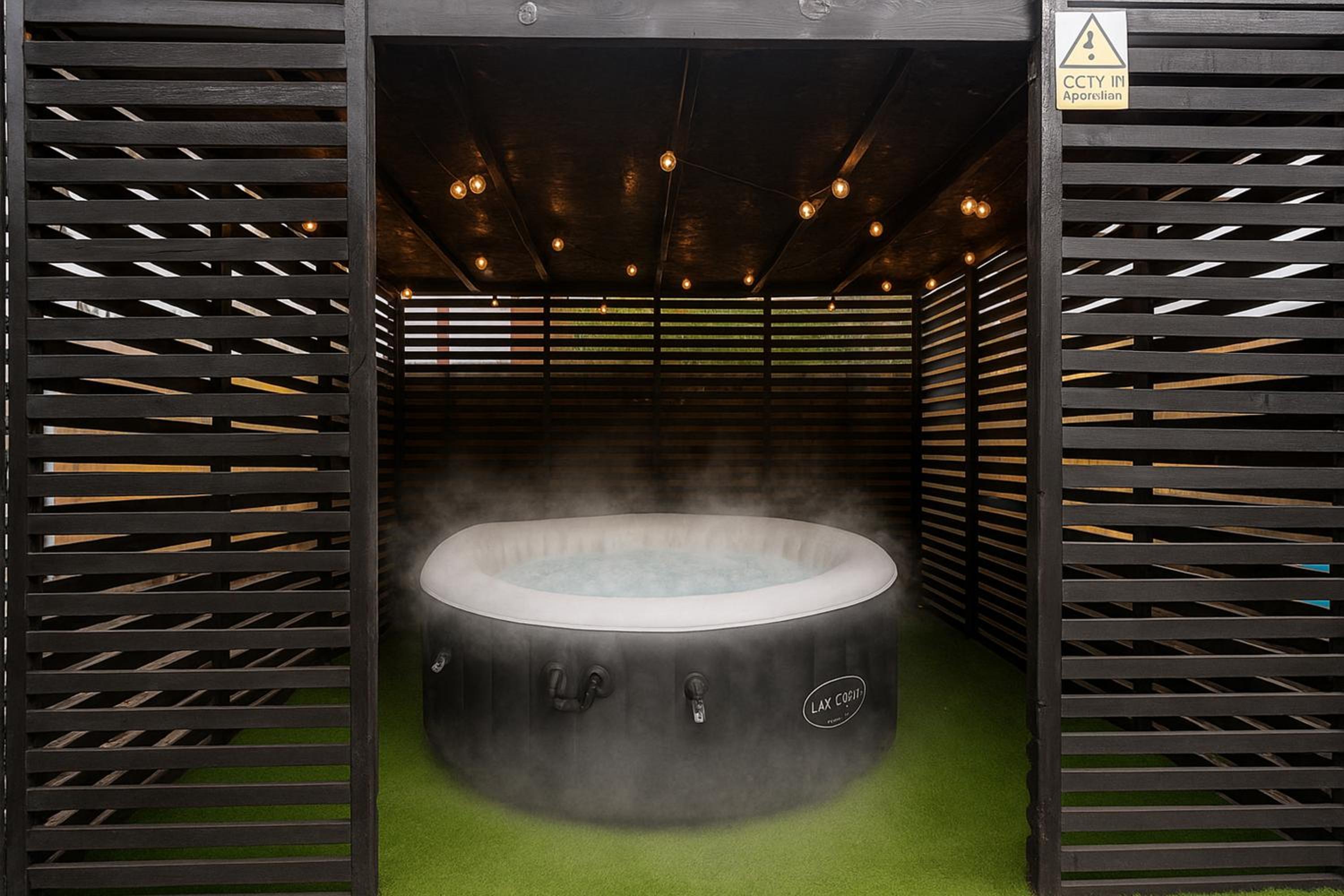 Slough 3-Bath Hot Tub, Cine & Garden with Parking