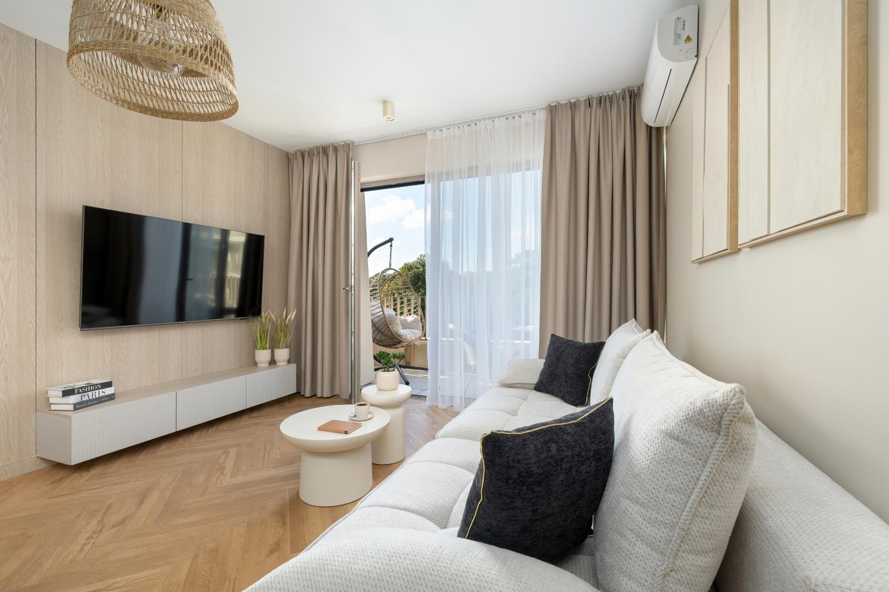 GREENERI PARK - Ambria Apartments