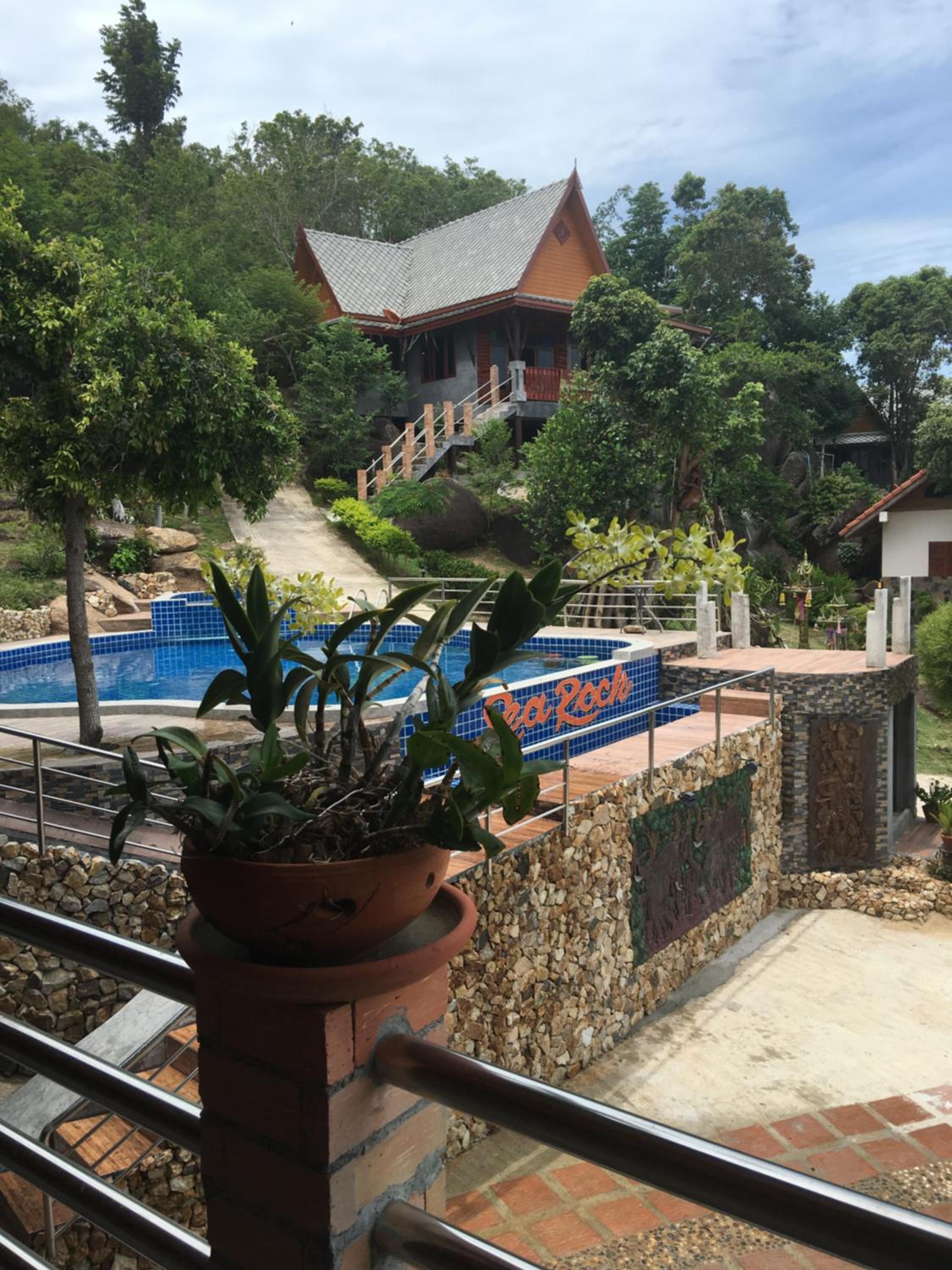 Sea Rock Resort
