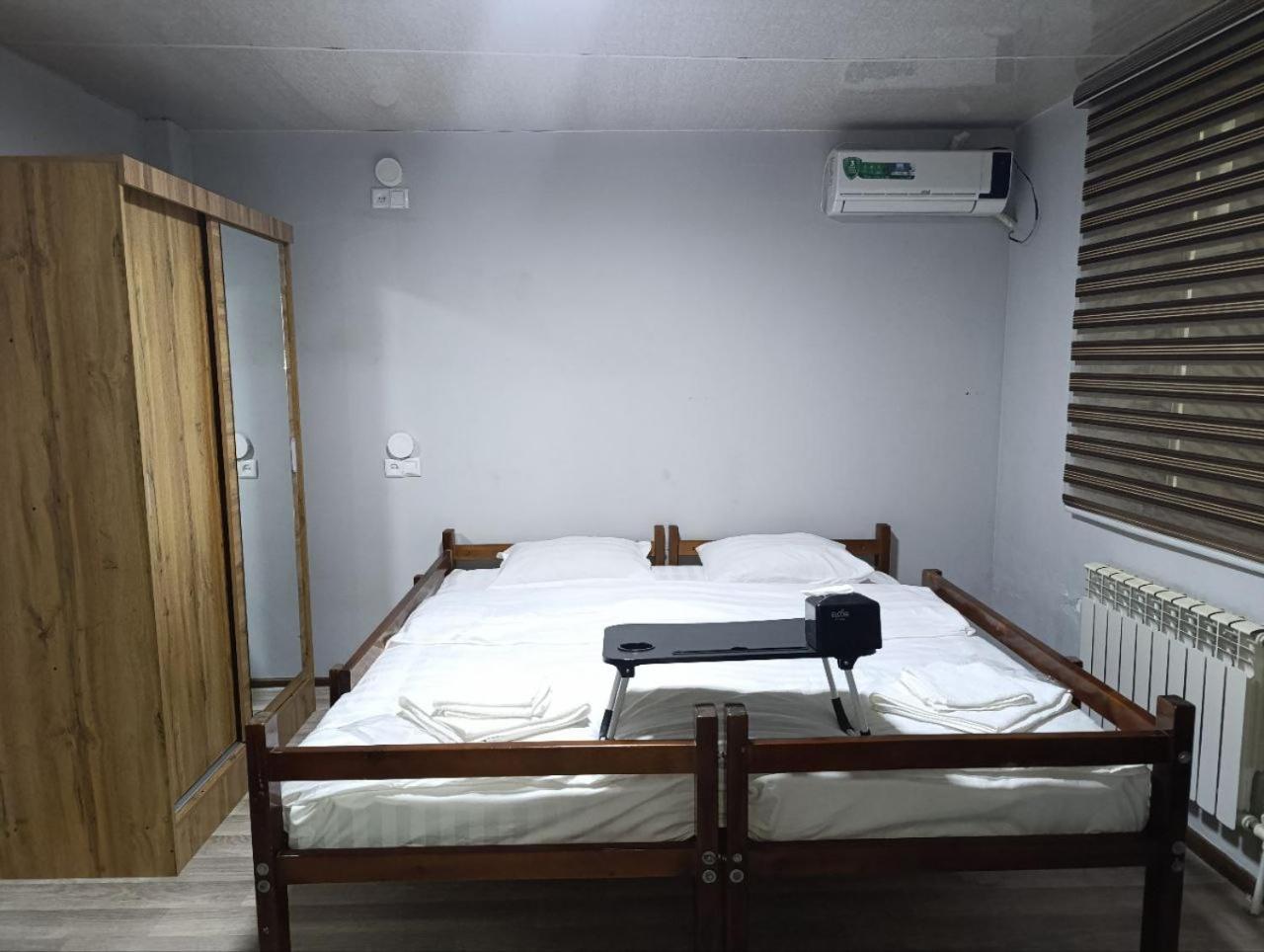 Caravan Hostel Near Airport