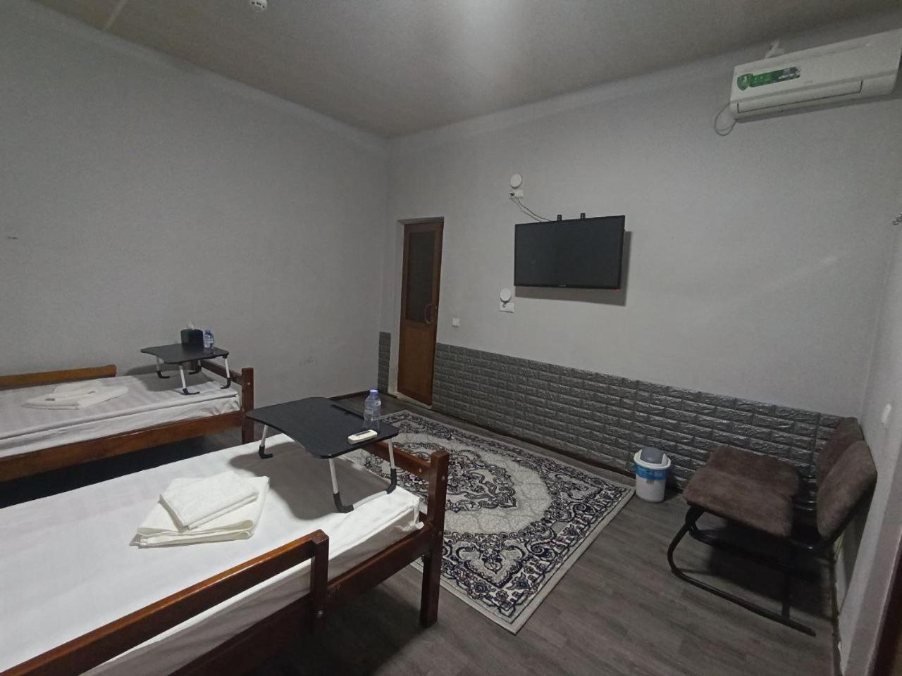 Caravan Hostel Near Airport