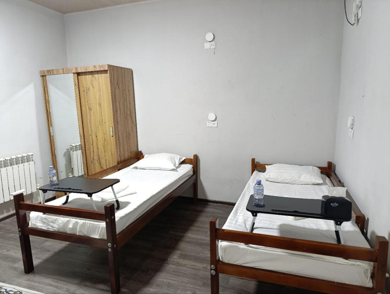 Caravan Hostel Near Airport