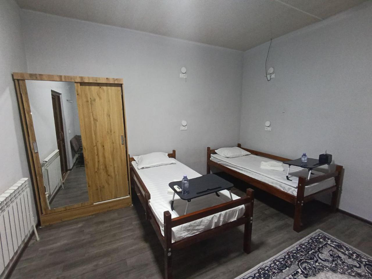 Caravan Hostel Near Airport