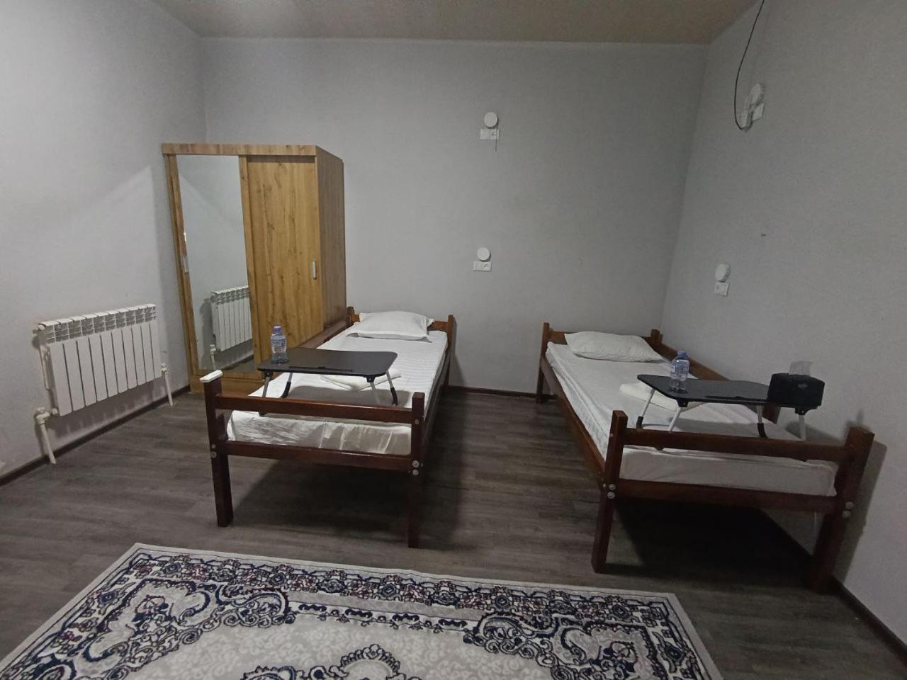 Caravan Hostel Near Airport