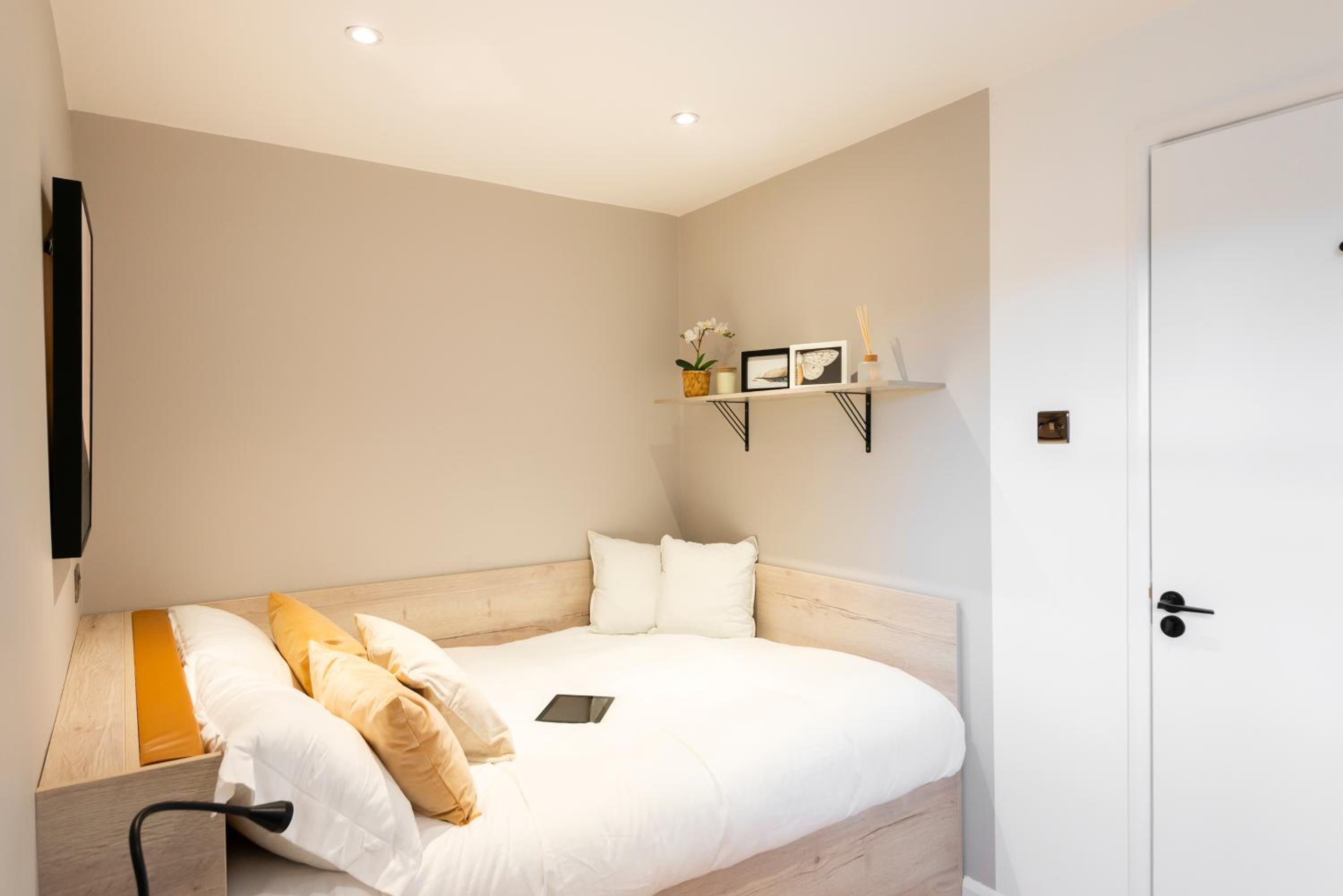 Spacious 6-Bed House Close to Nottingham City Centre