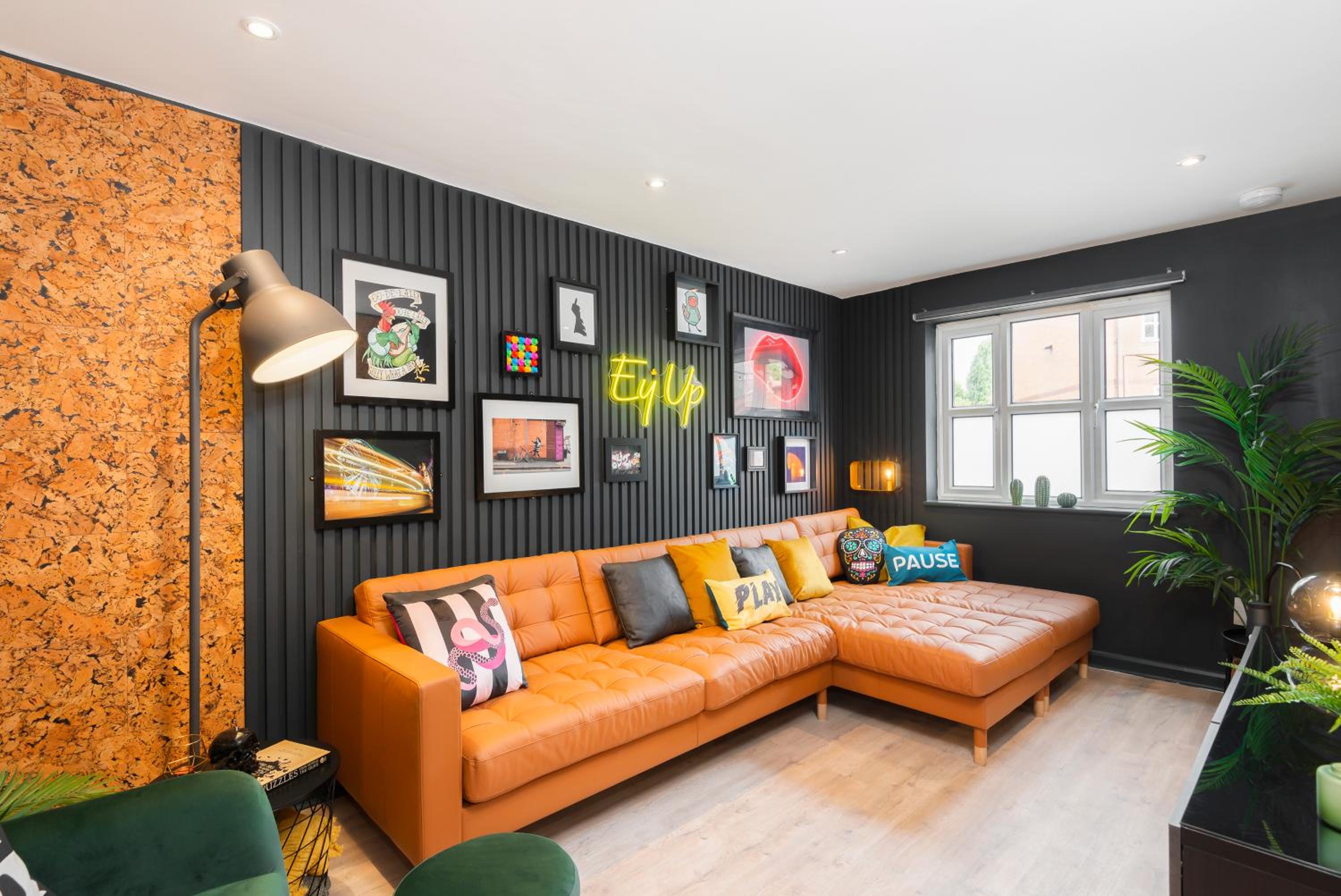 Spacious 6-Bed House Close to Nottingham City Centre