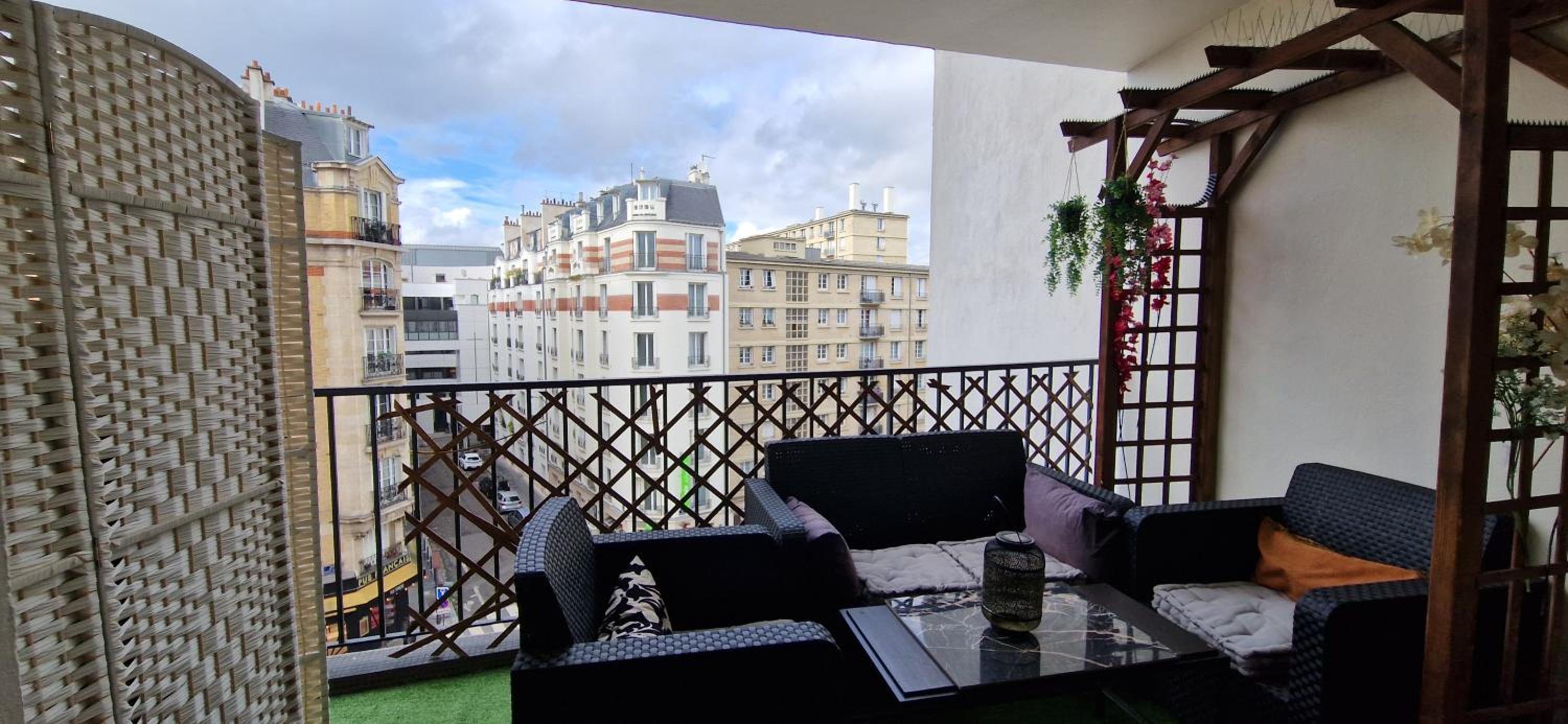 Chambre pour 4 chez Rihani près de la Tour Eiffel