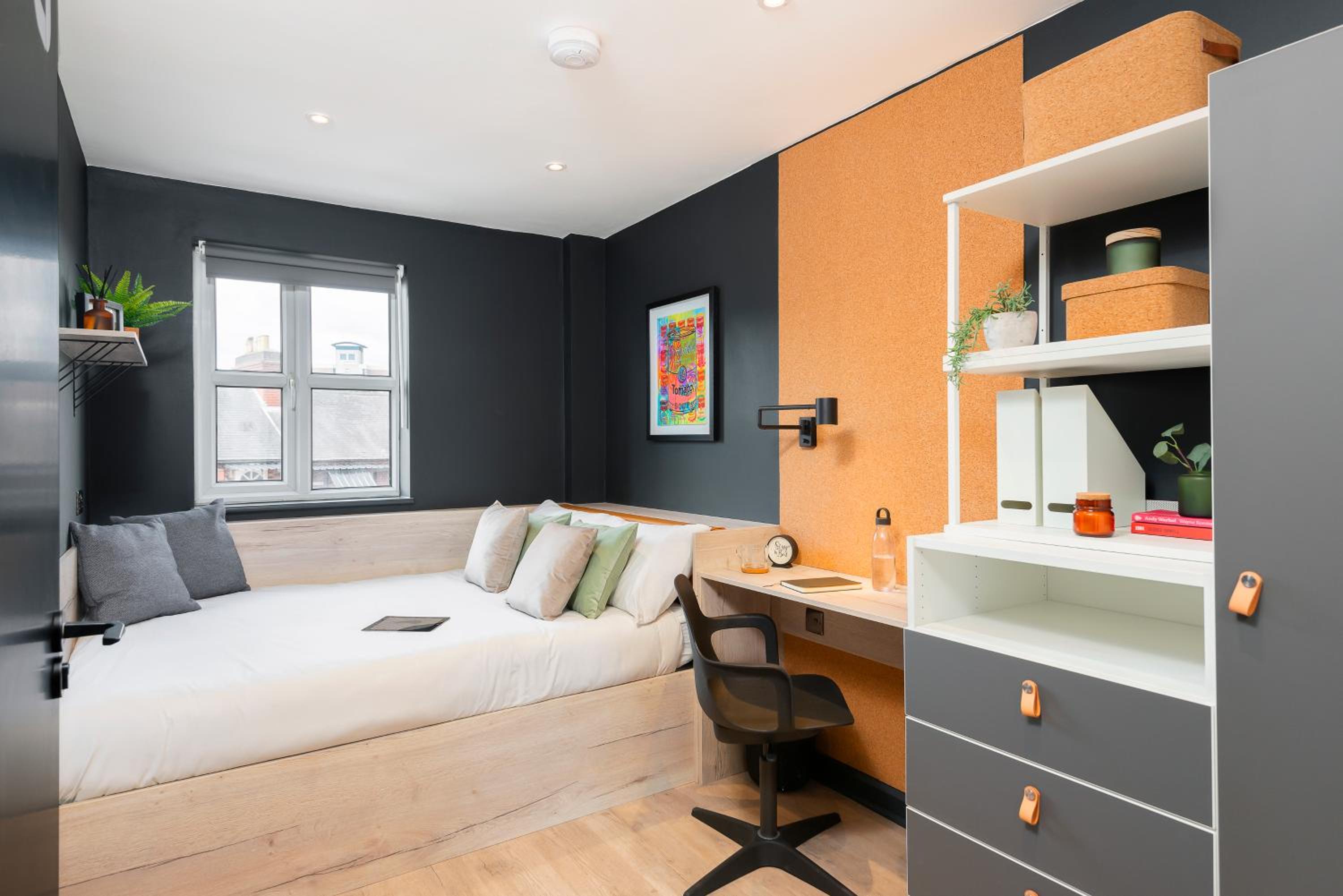 Spacious 6-Bed House Close to Nottingham City Centre
