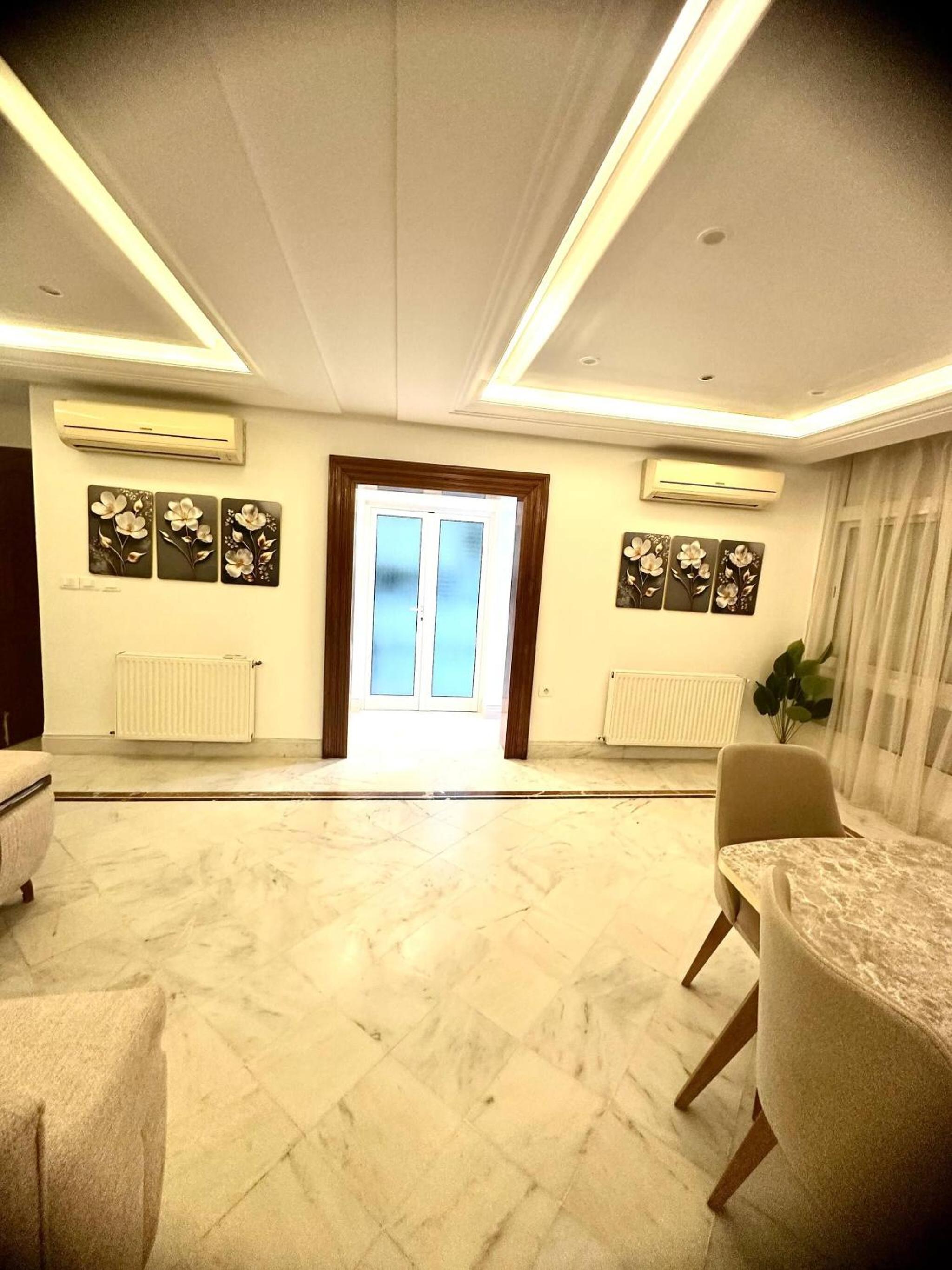 Luxury Stay with Panoramic Sea Views, Tourist zone