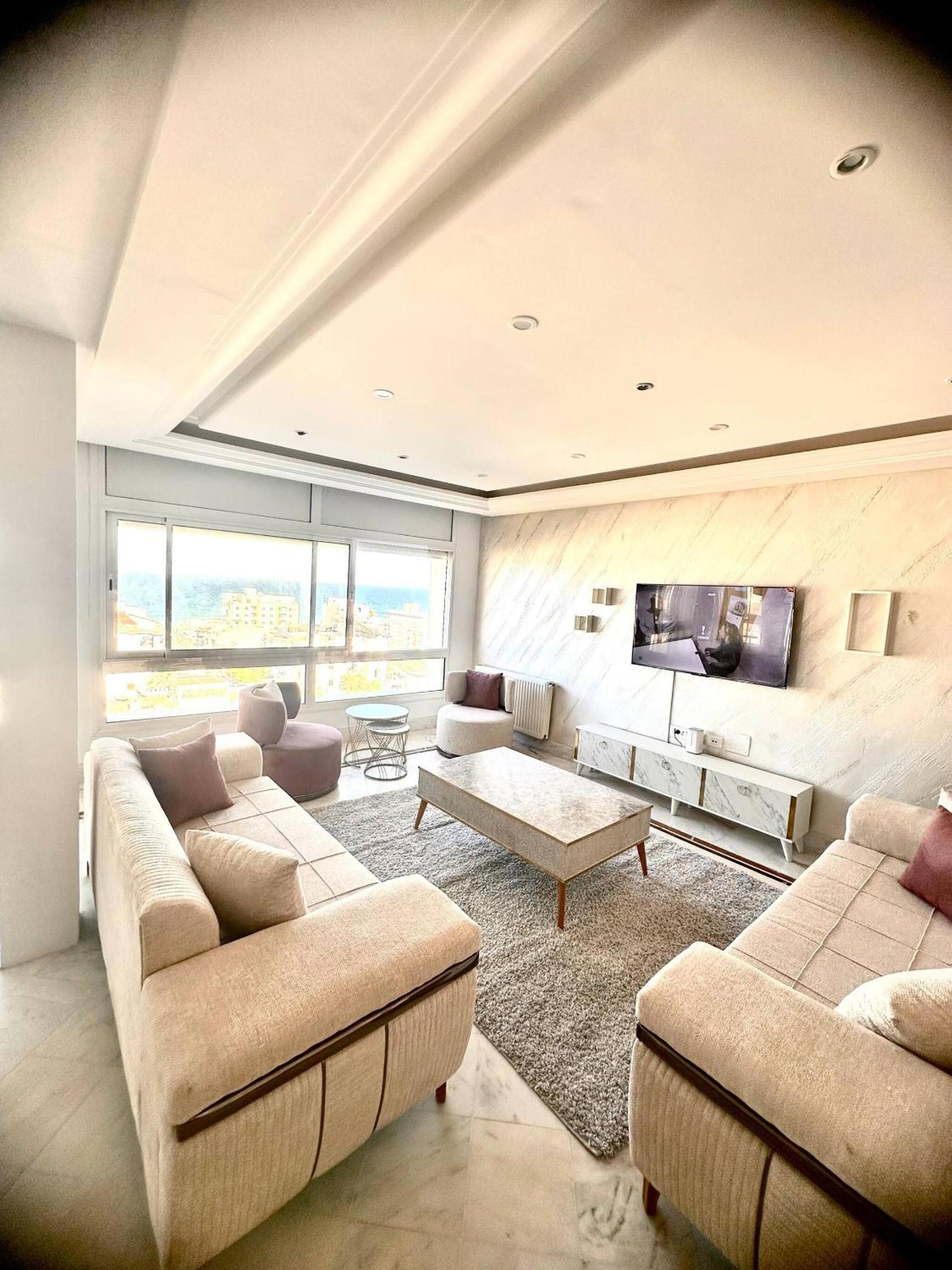Luxury Stay with Panoramic Sea Views, Tourist zone