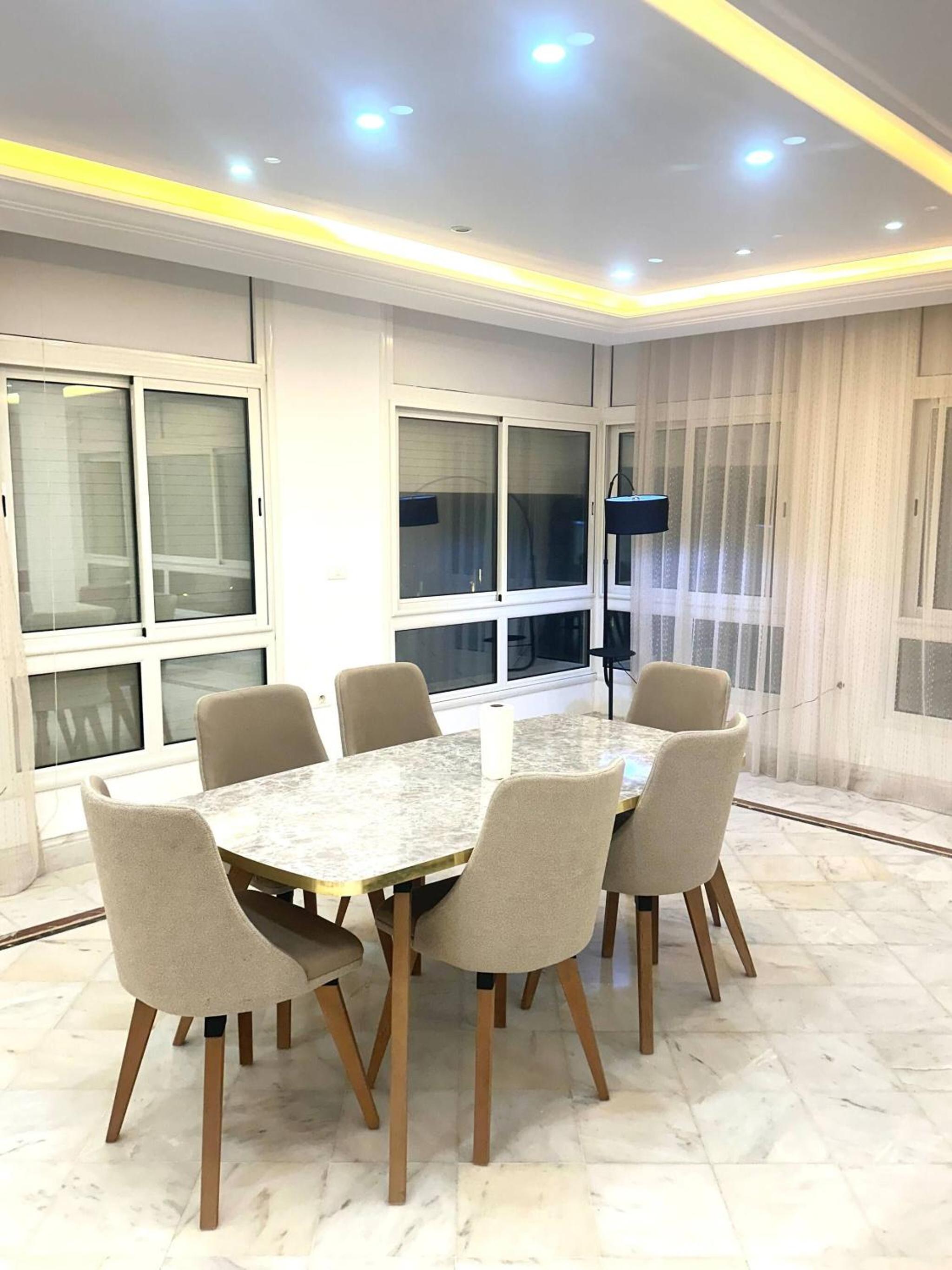 Luxury Stay with Panoramic Sea Views, Tourist zone