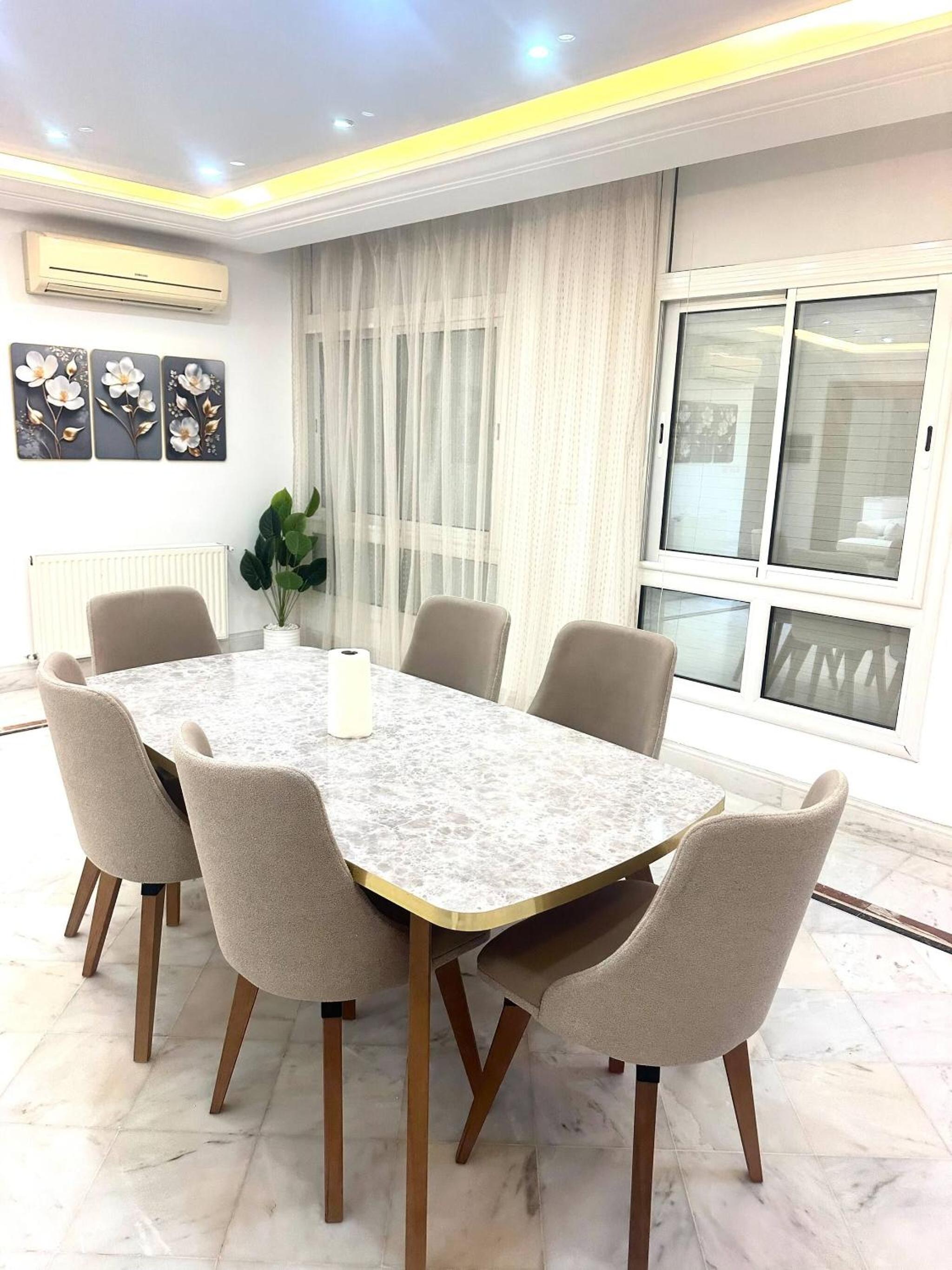 Luxury Stay with Panoramic Sea Views, Tourist zone