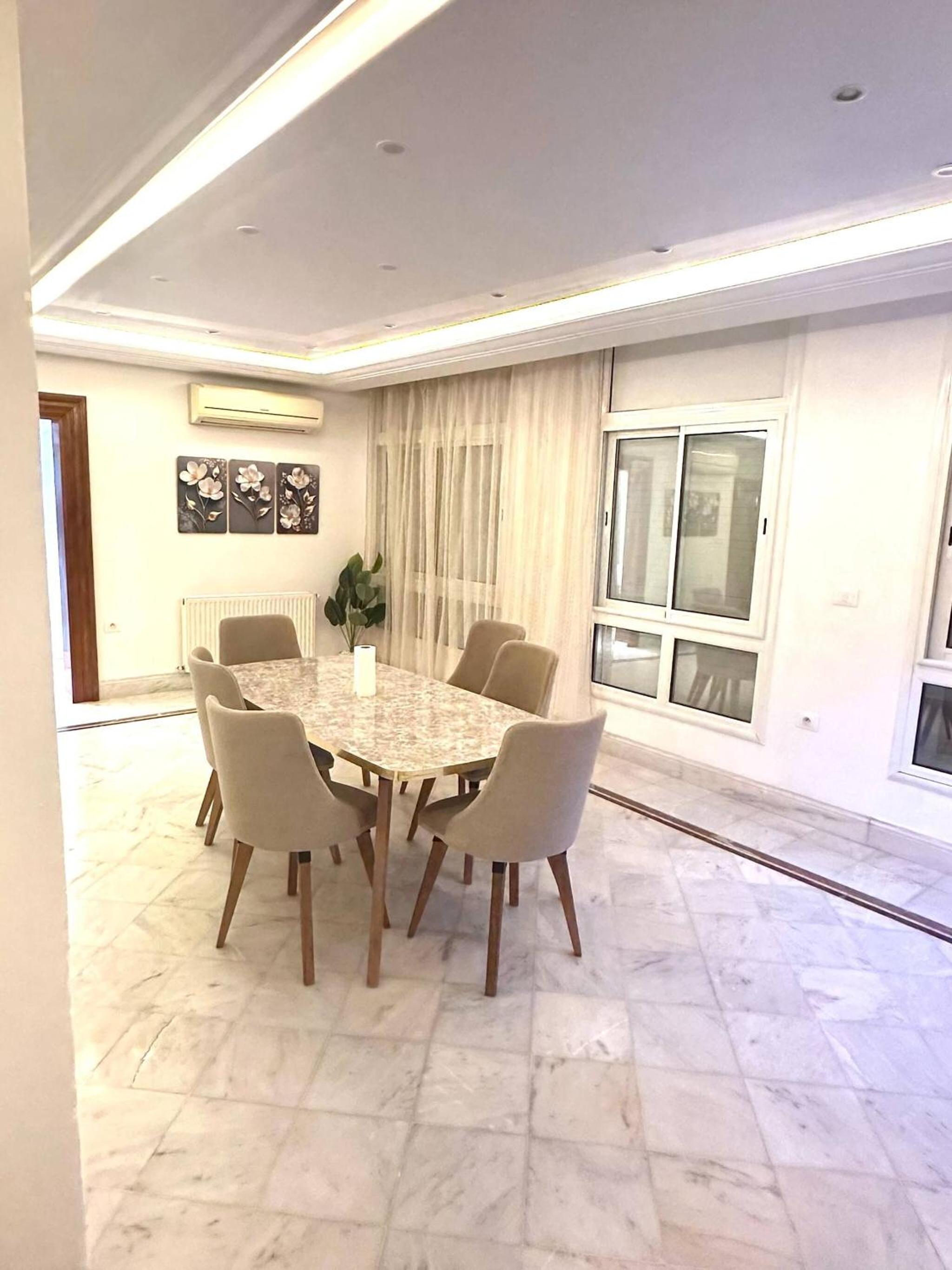 Luxury Stay with Panoramic Sea Views, Tourist zone