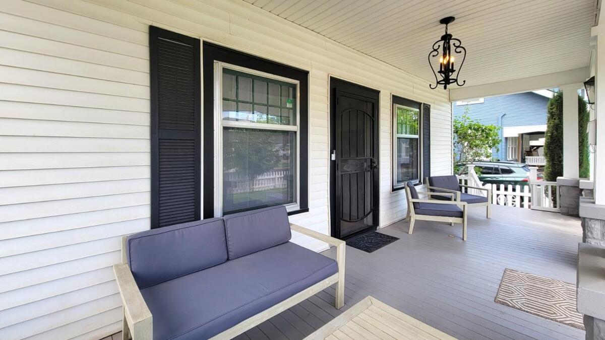 Rosewood Landing by WanderLodges - Hot tub - Sauna