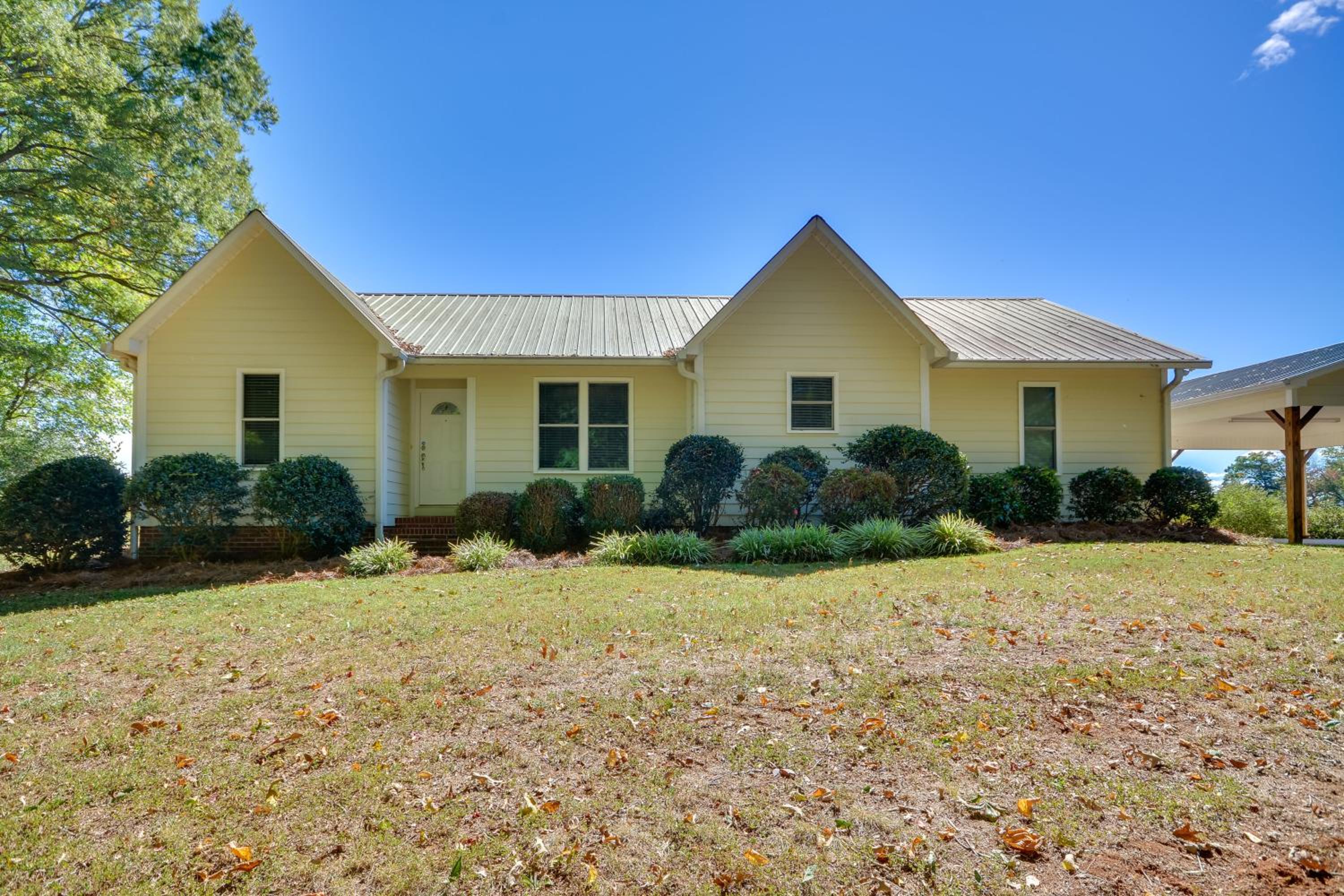 Peaceful and Convenient Country Retreat in Lexington