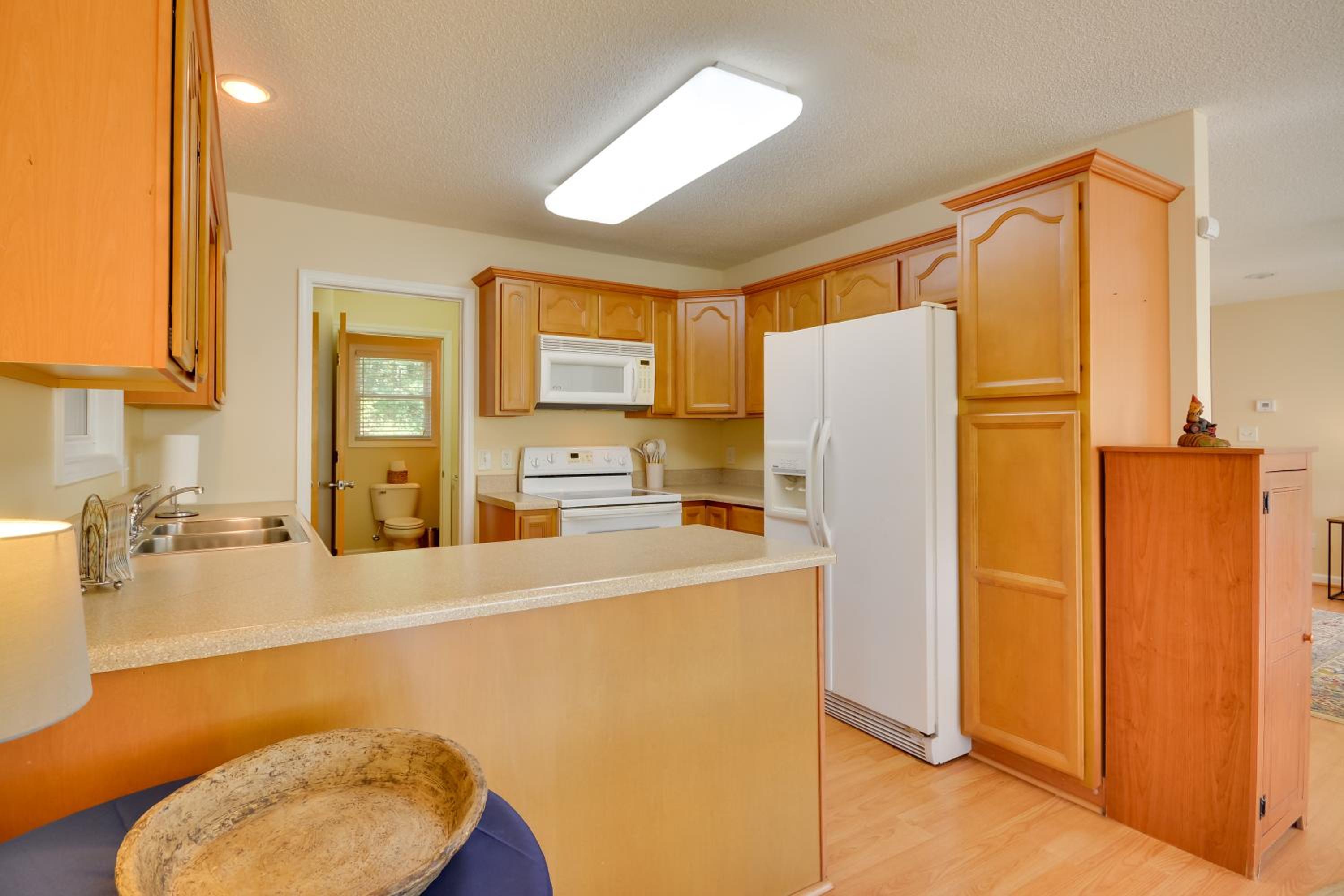 Peaceful and Convenient Country Retreat in Lexington