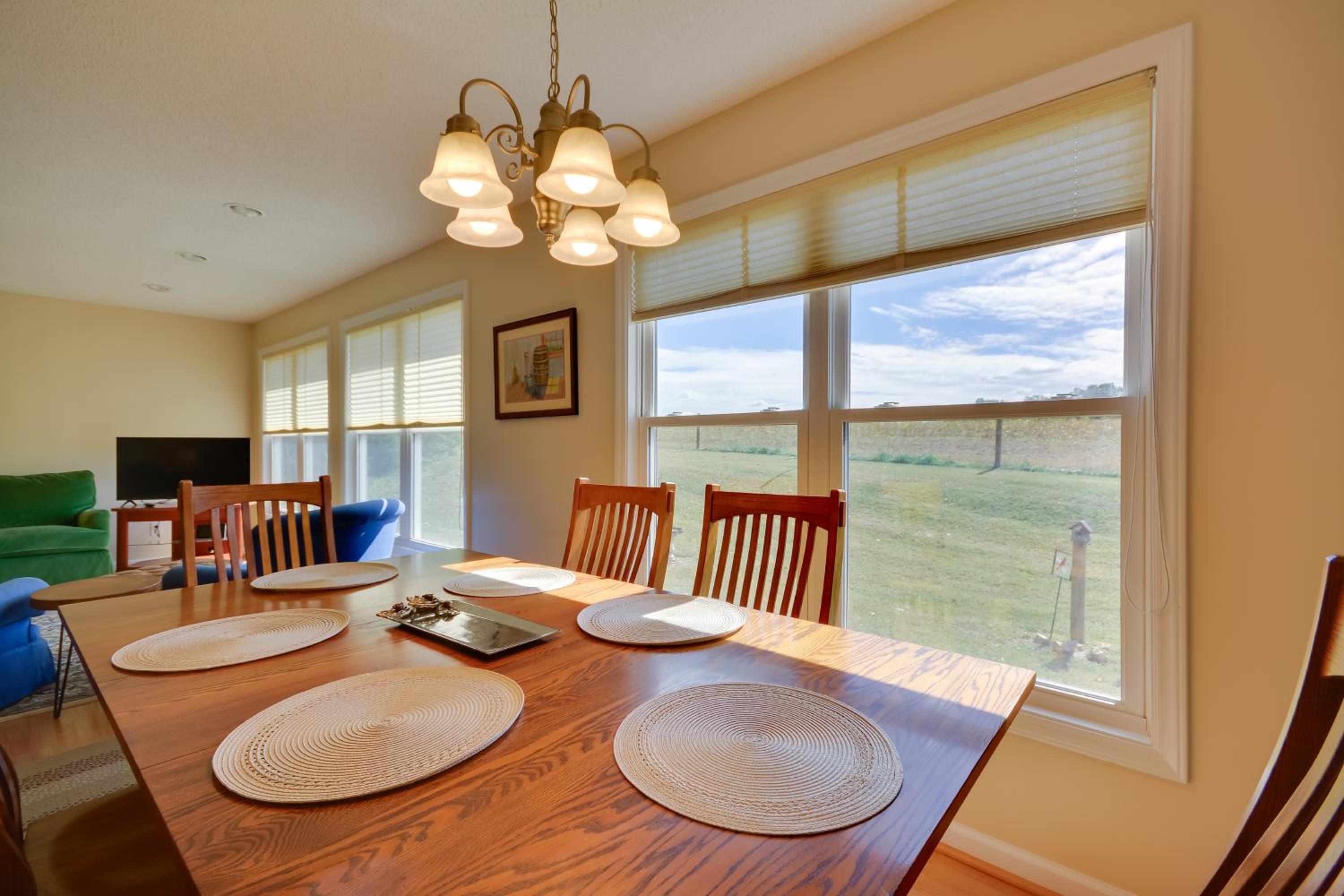 Peaceful and Convenient Country Retreat in Lexington