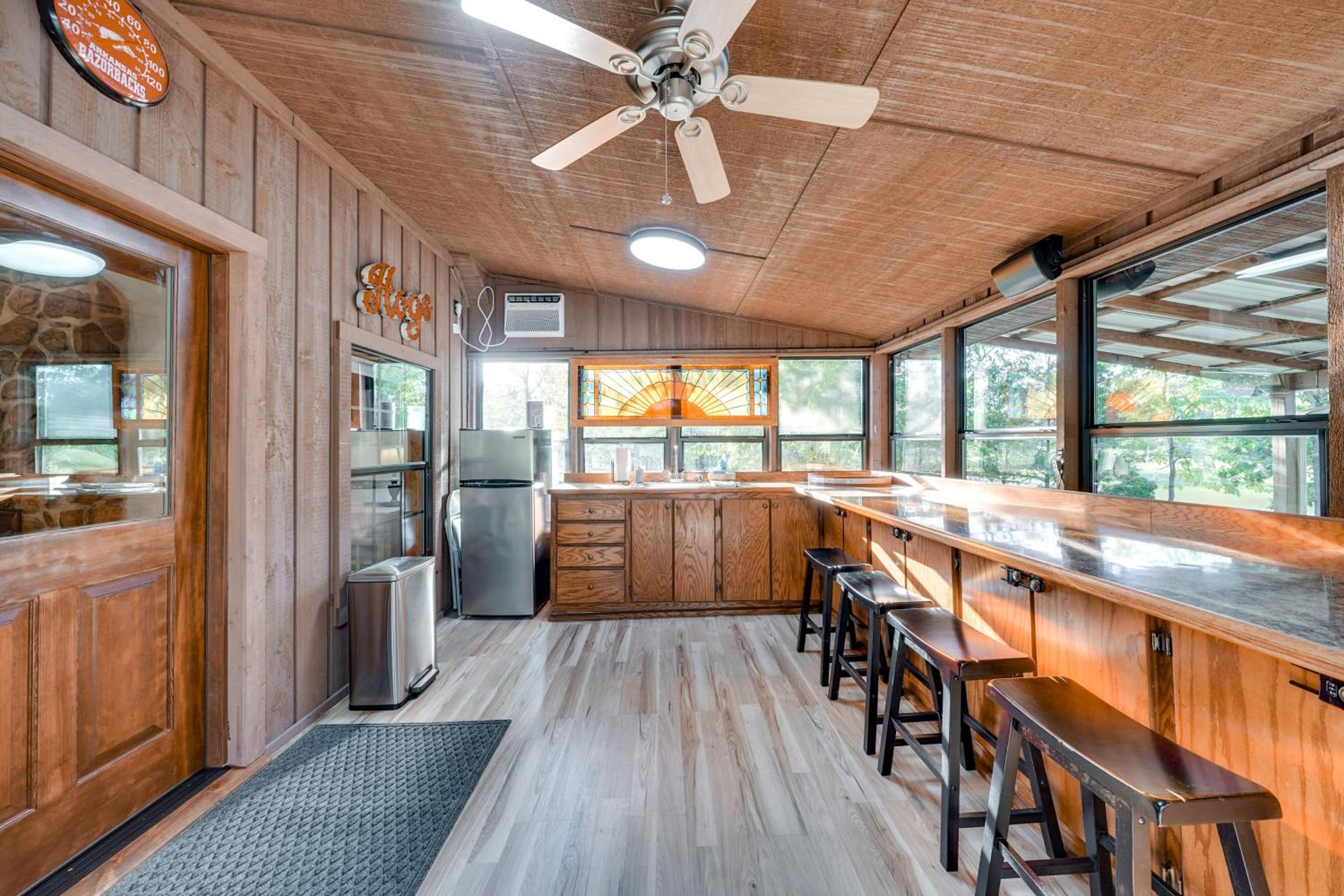Waterfront Texarkana Cabin Tranquil Acreage