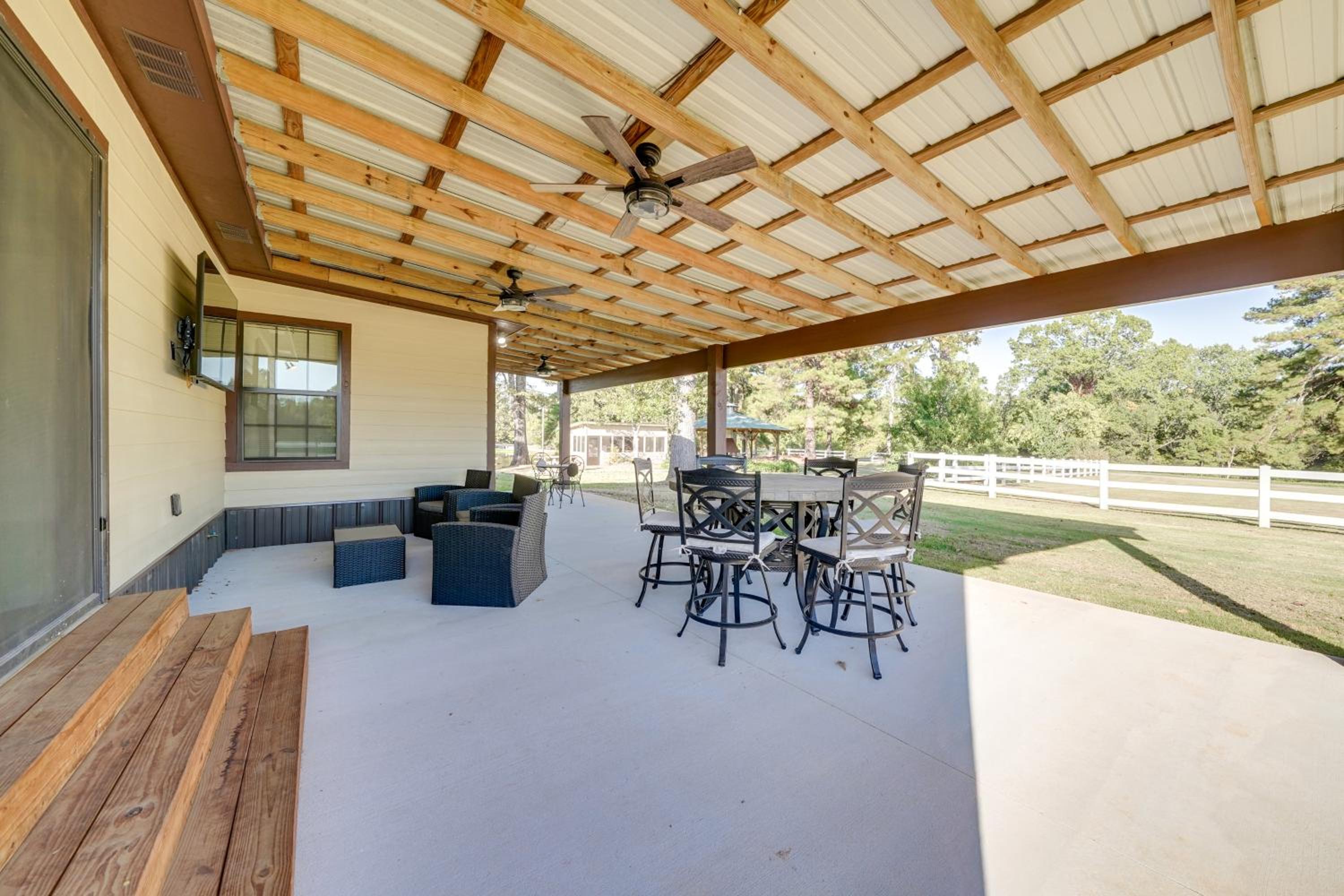 Waterfront Texarkana Cabin Tranquil Acreage