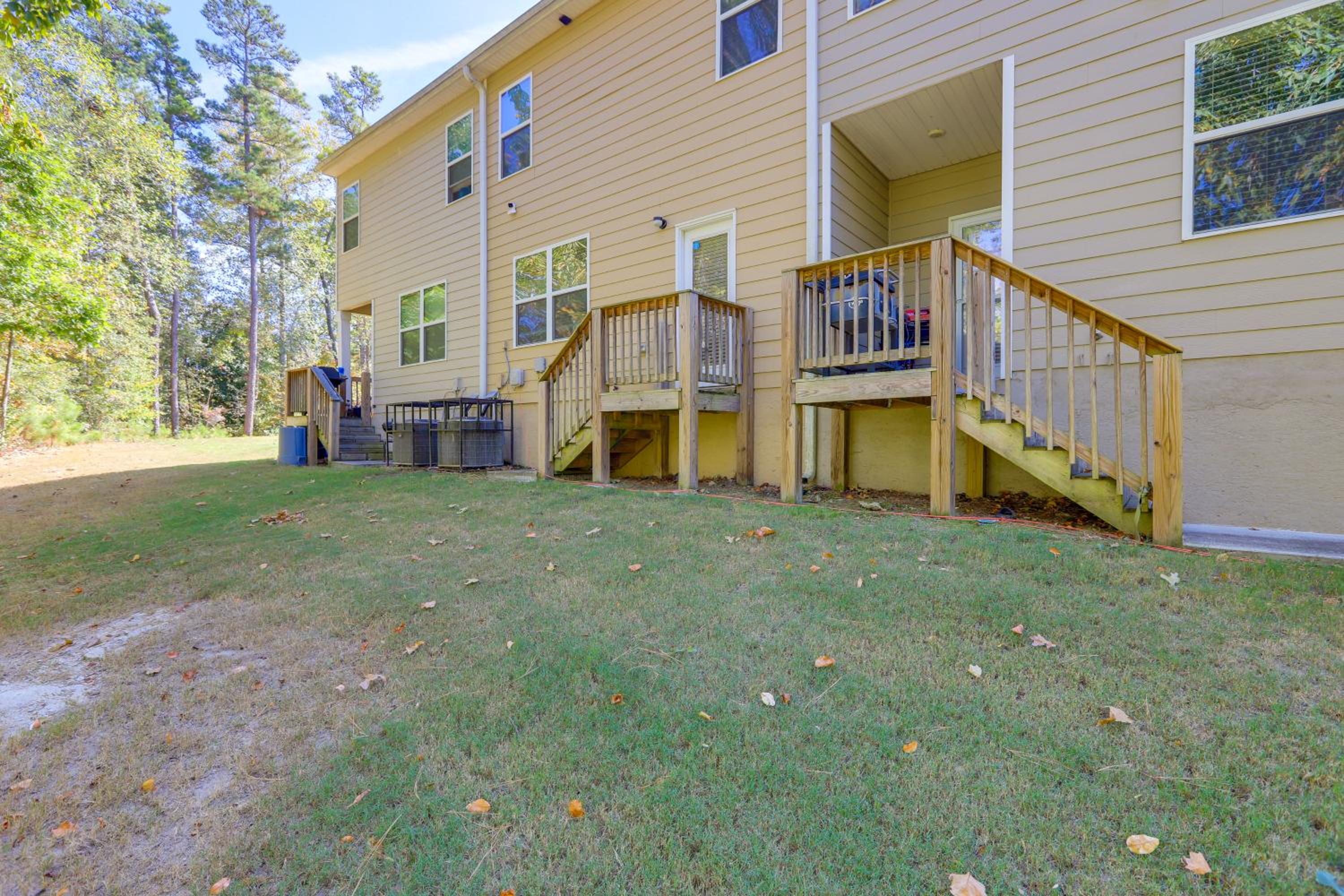 Pets Welcome! Family Townhome with Yard in Atlanta