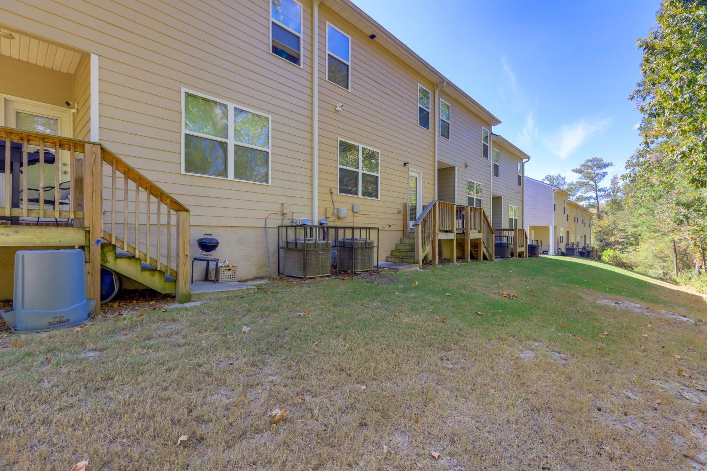 Pets Welcome! Family Townhome with Yard in Atlanta