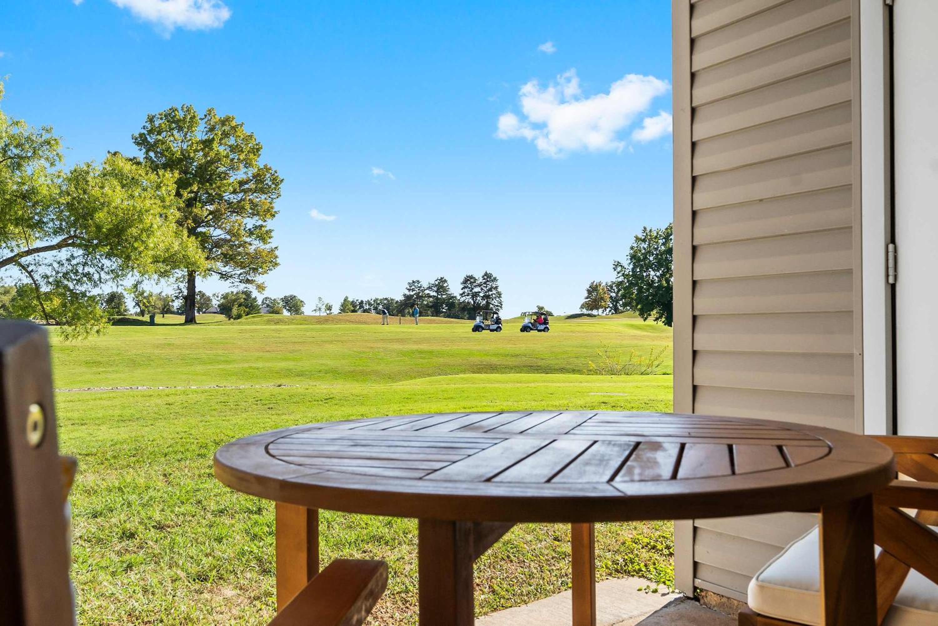 Stay & Play Branson Basecamp