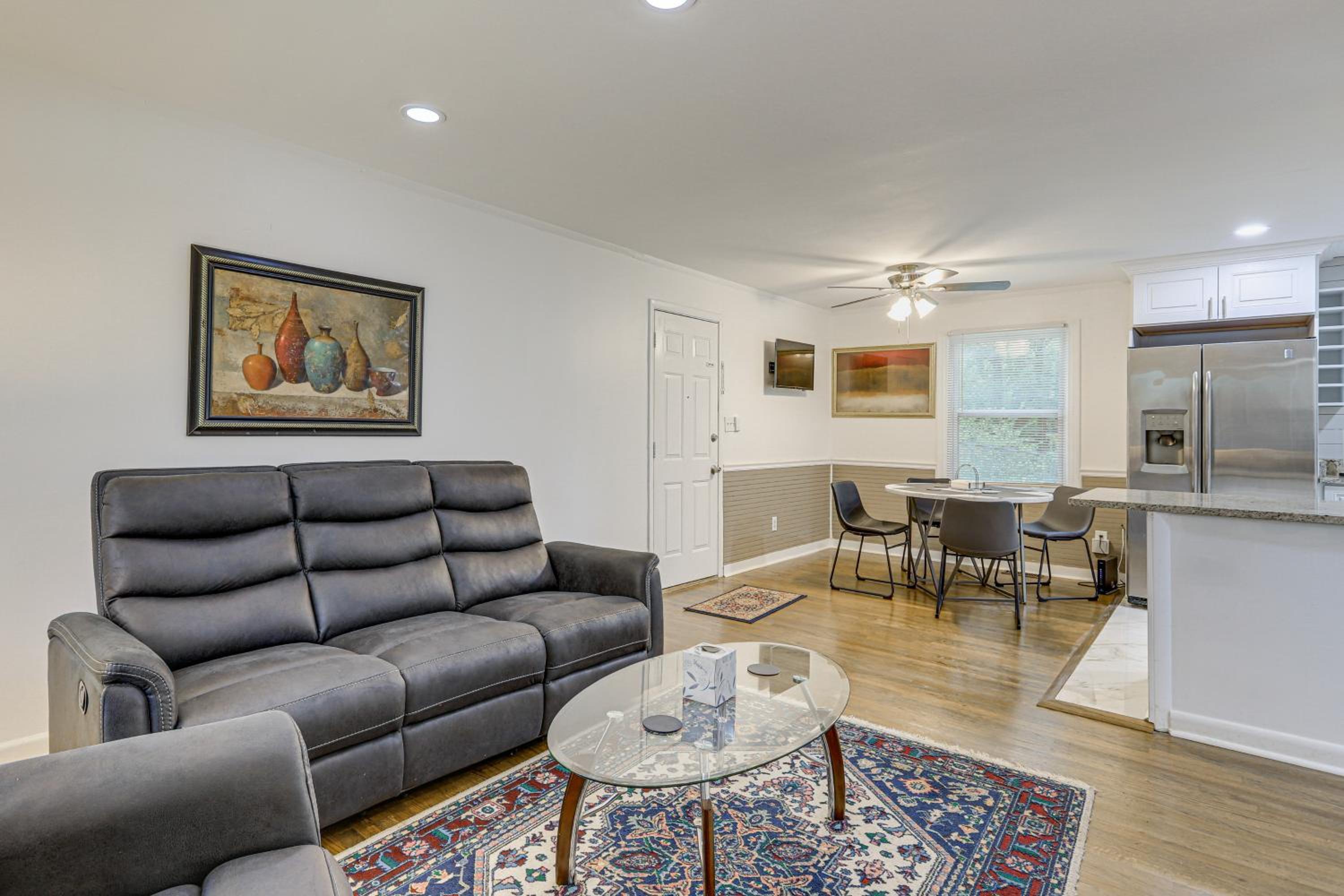 Walk to Lakewood Amphitheatre Atlanta Apartment!