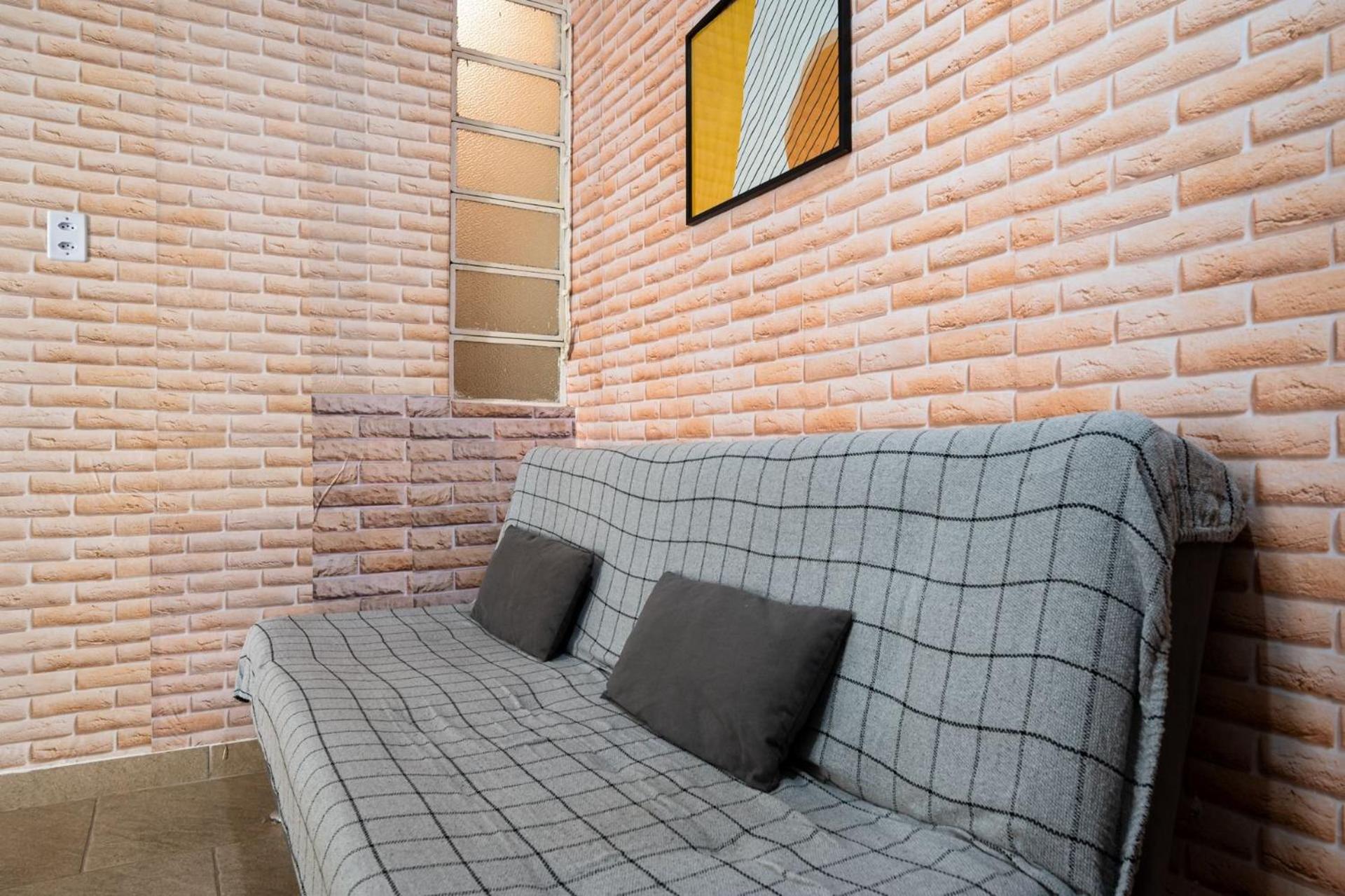 Practical Studio Between Two Subway Stations