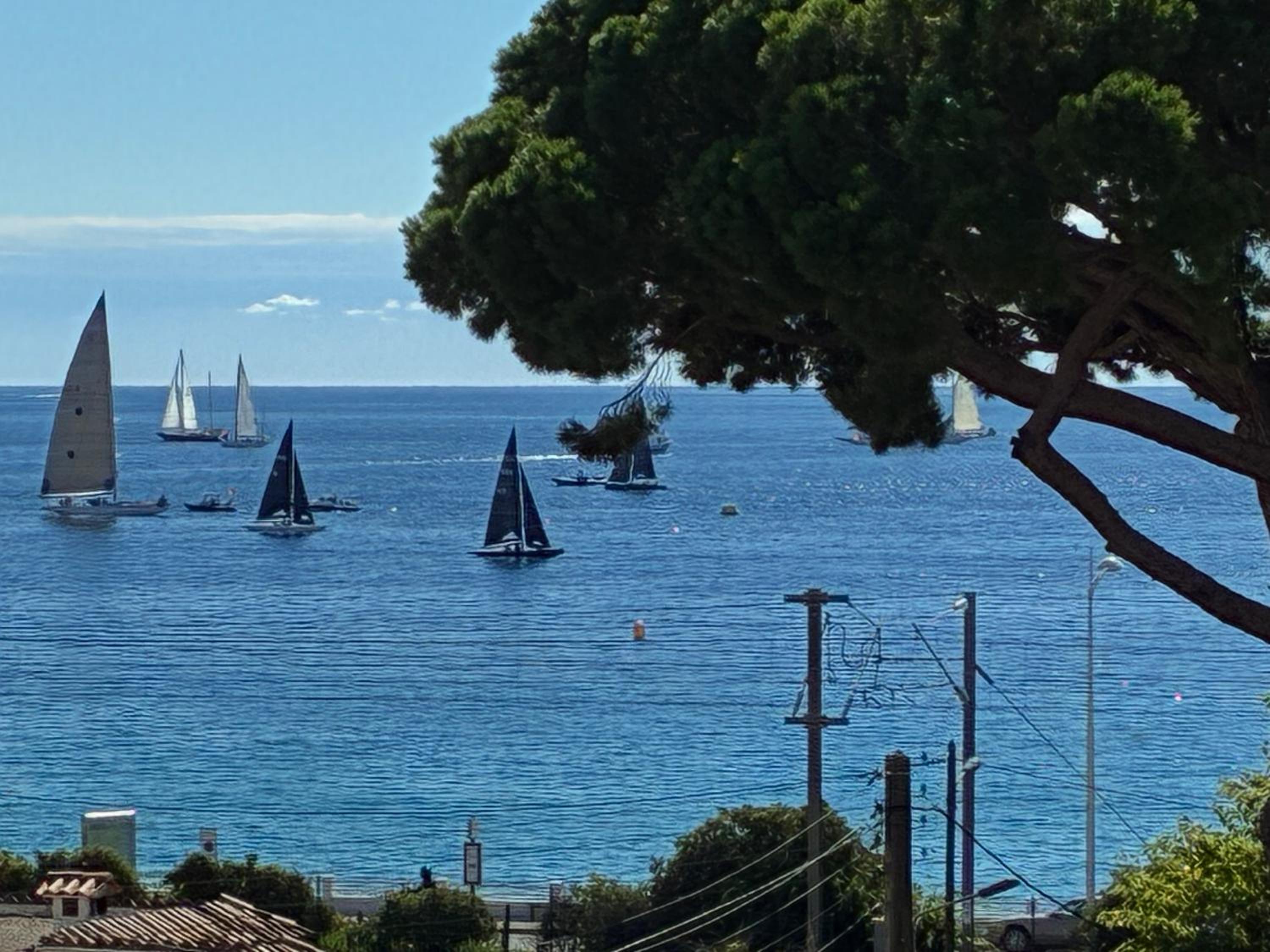 Cannes Beach Access, Private Room in Shared 3-Bedroom Apartment, Private Bathroom, Living Room with Sea View Suite Parentale salle de bain privée accès pla