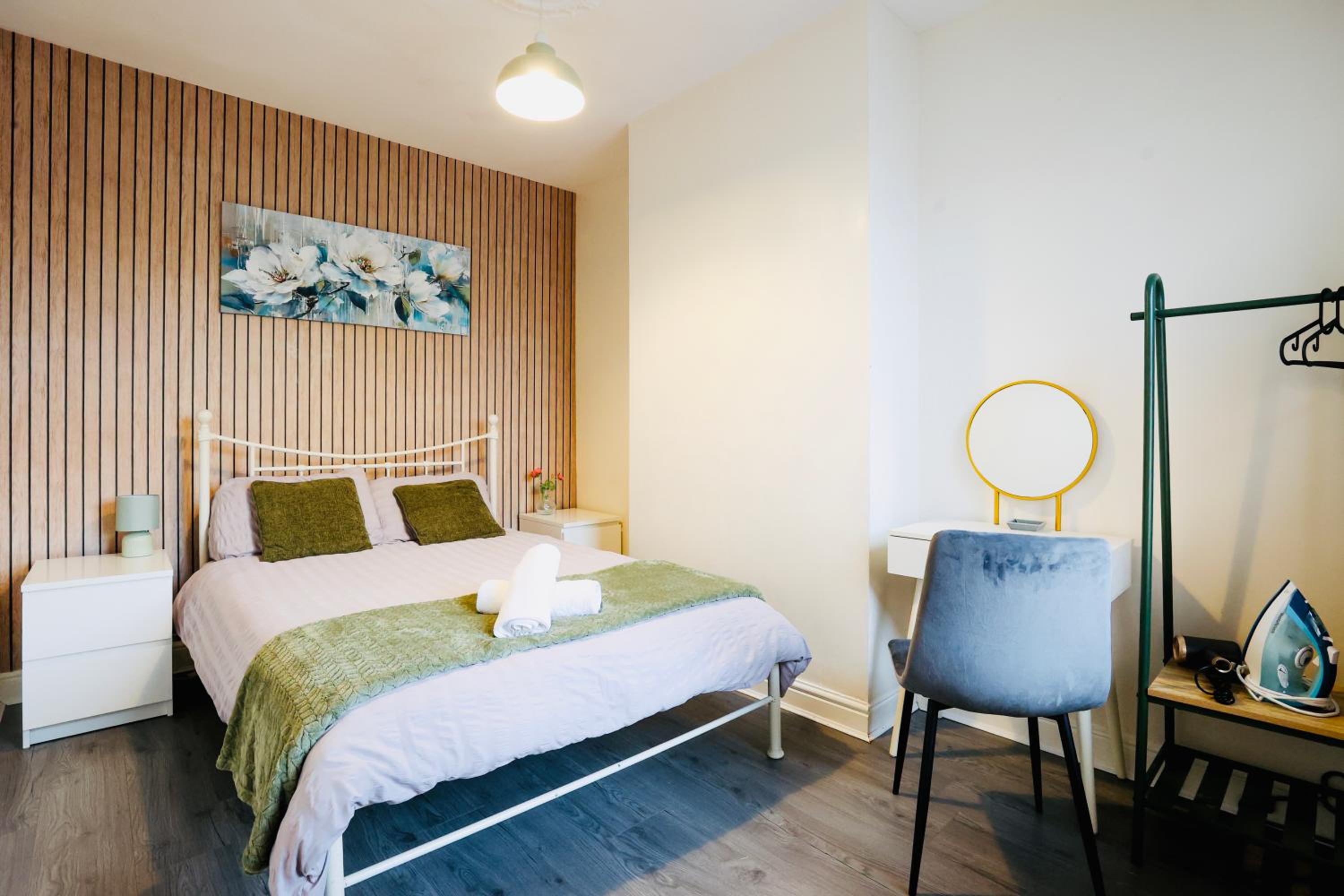 Home away from home-business & leisure travellers