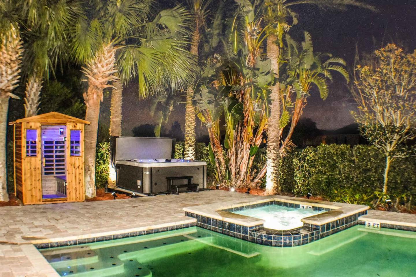 Epic 8Br 8Ba 4k sq ft Villa with Movie Theater Private Pool Spa Sauna Hot Tub Firepit Gaming Room and Arcade - 10mins from Disney Orlando FL