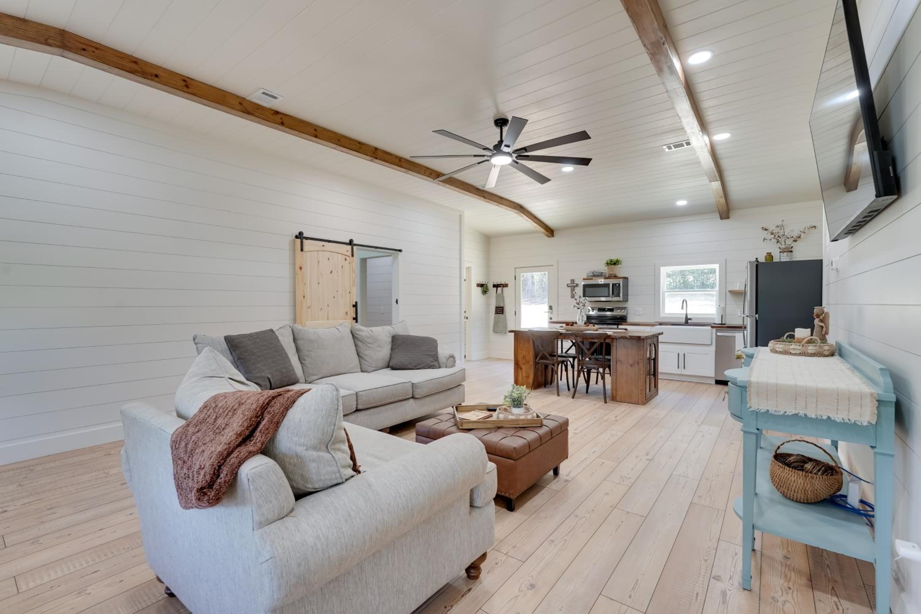 6 Mi to Magnolia Springs SP! Modern Cottage Living