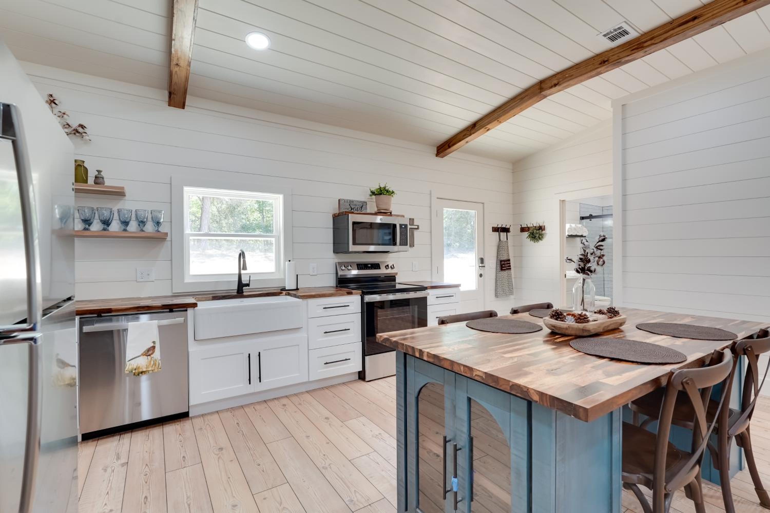 Nature-Centric Retreat! Newly Built Millen Cottage