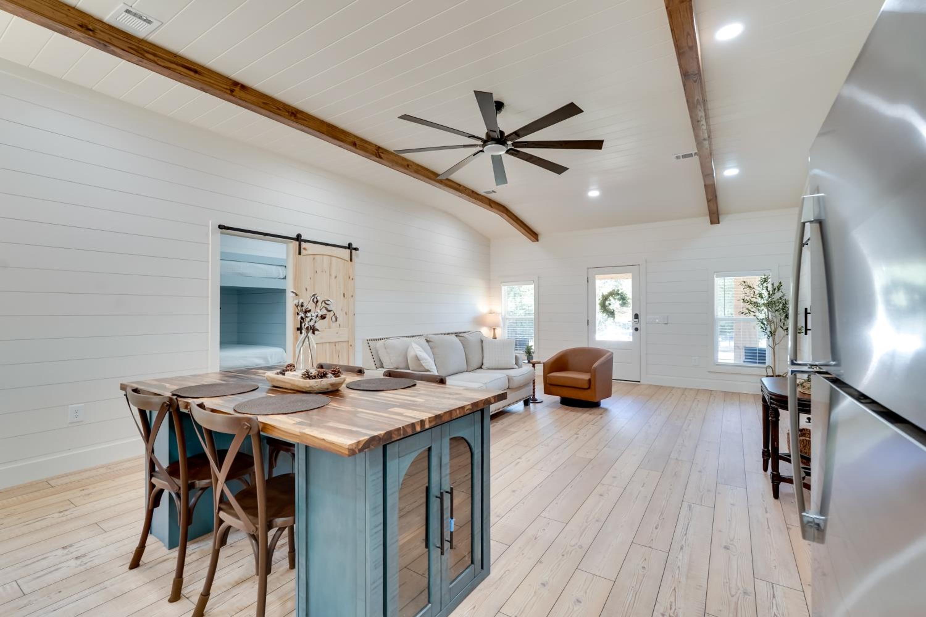 Nature-Centric Retreat! Newly Built Millen Cottage