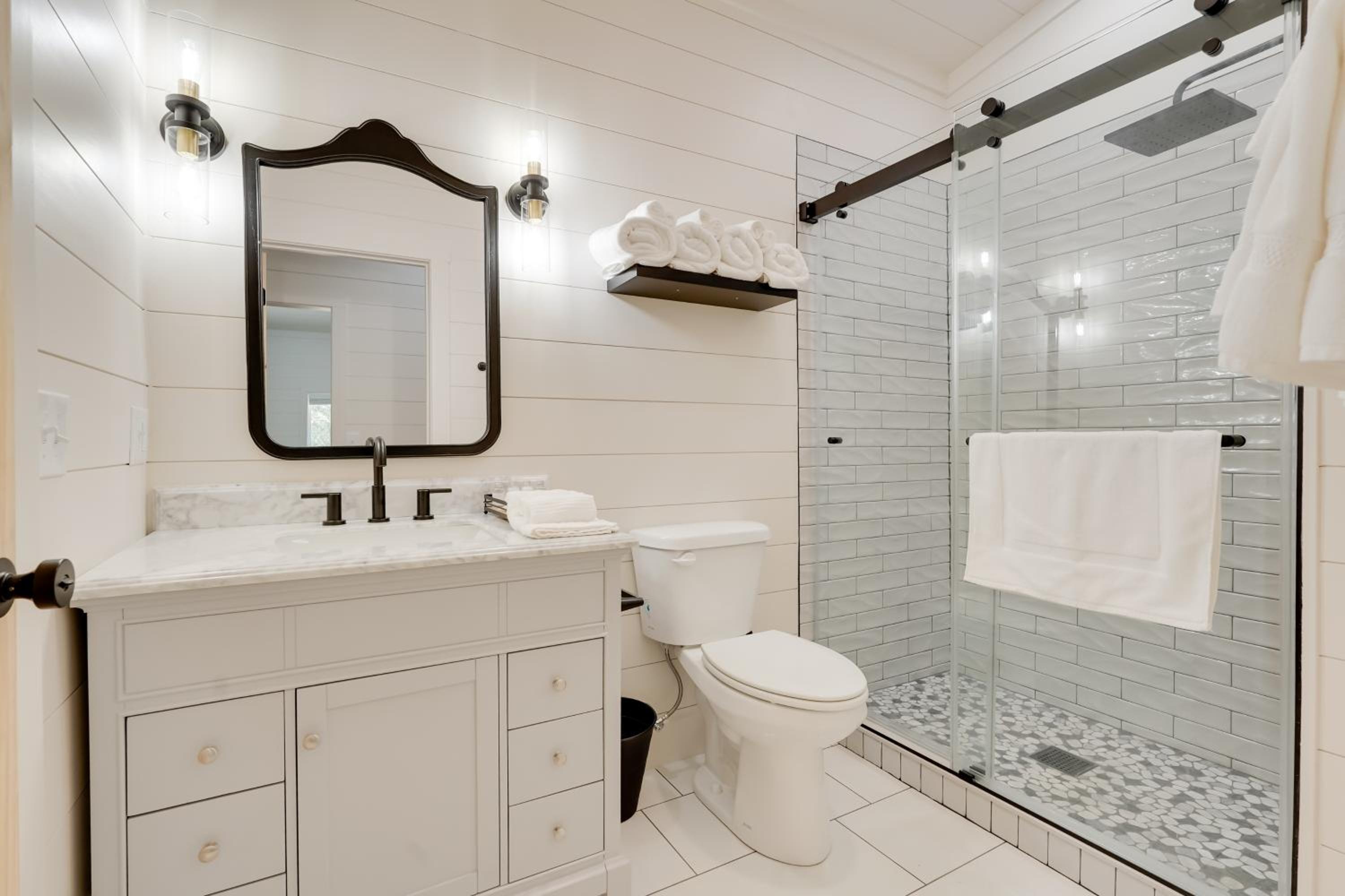 Nature-Centric Retreat! Newly Built Millen Cottage