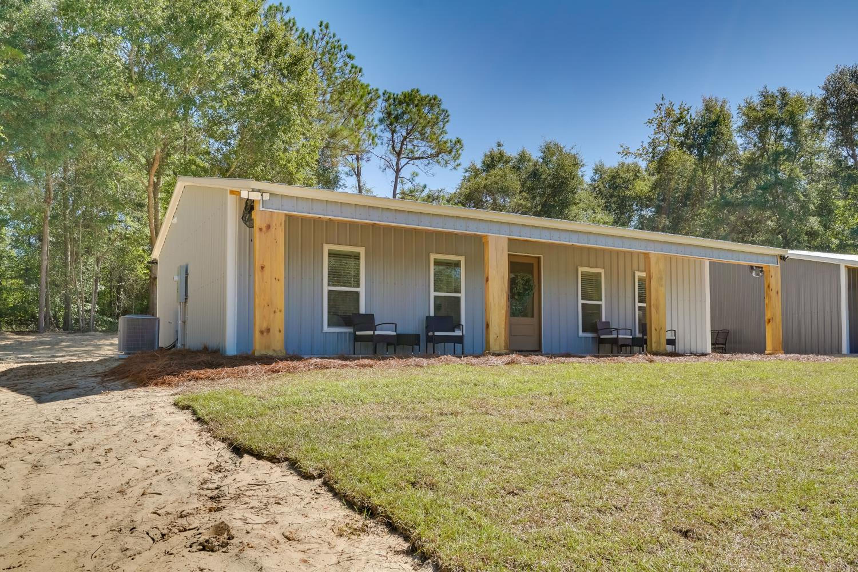 Nature-Centric Retreat! Newly Built Millen Cottage
