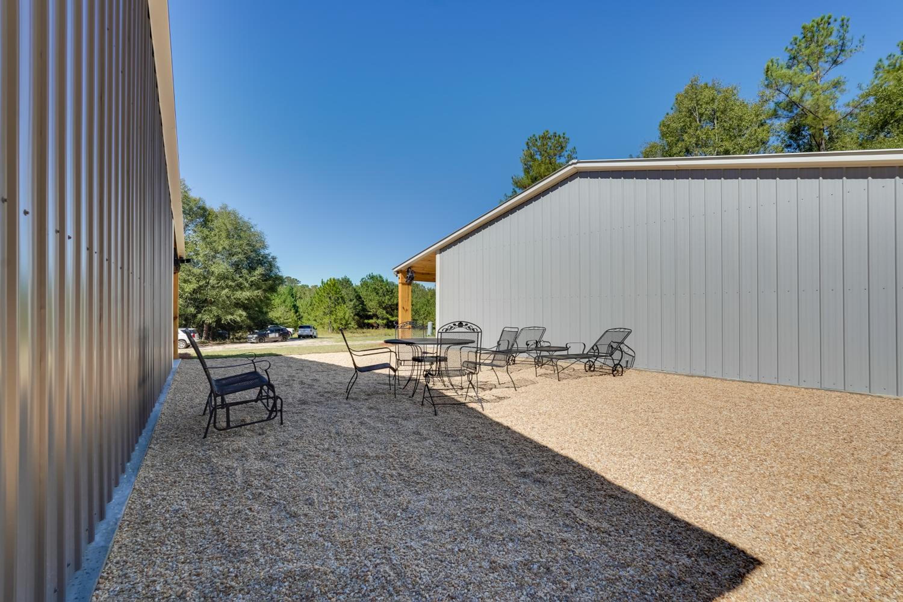 Nature-Centric Retreat! Newly Built Millen Cottage
