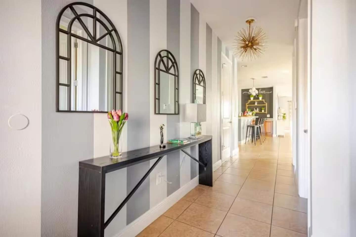 Epic 8Br 8Ba 4k sq ft Villa with Movie Theater Private Pool Spa Sauna Hot Tub Firepit Gaming Room and Arcade - 10mins from Disney Orlando FL