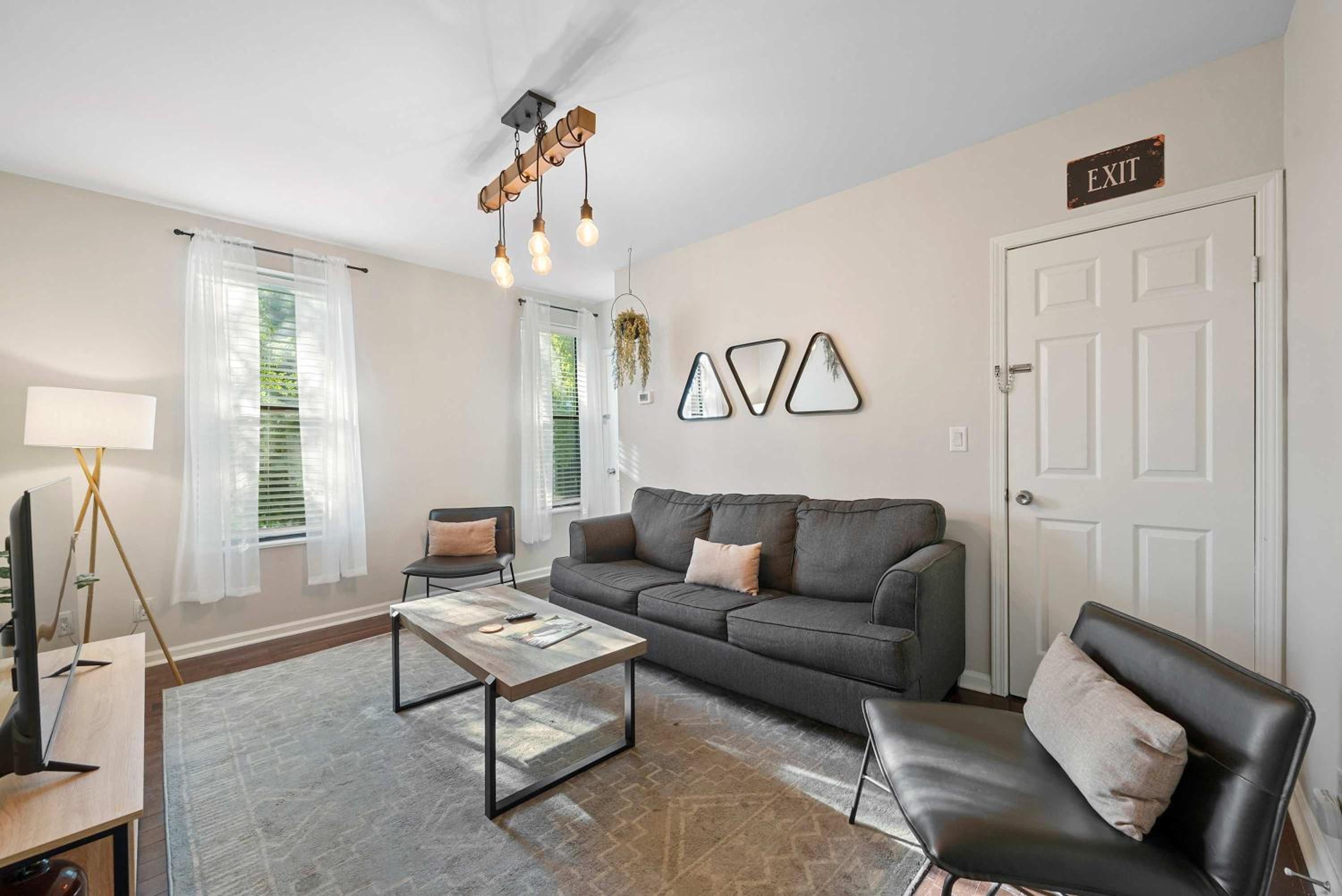 The Luxe Pearl Residences - 8ppl