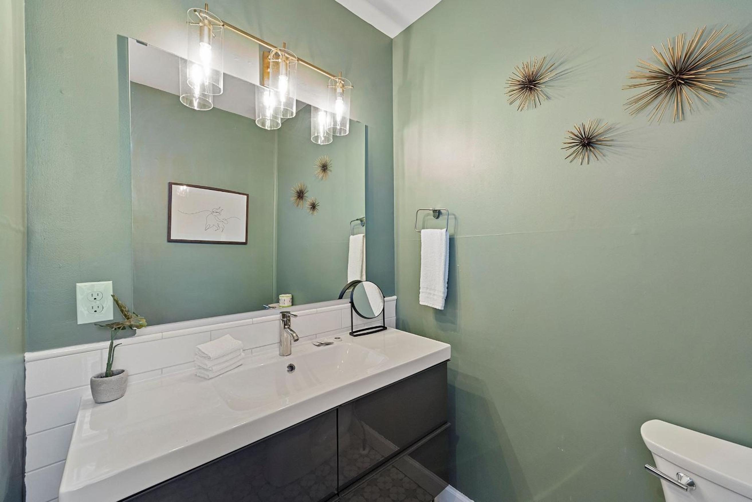 The Luxe Pearl Residences - 8ppl